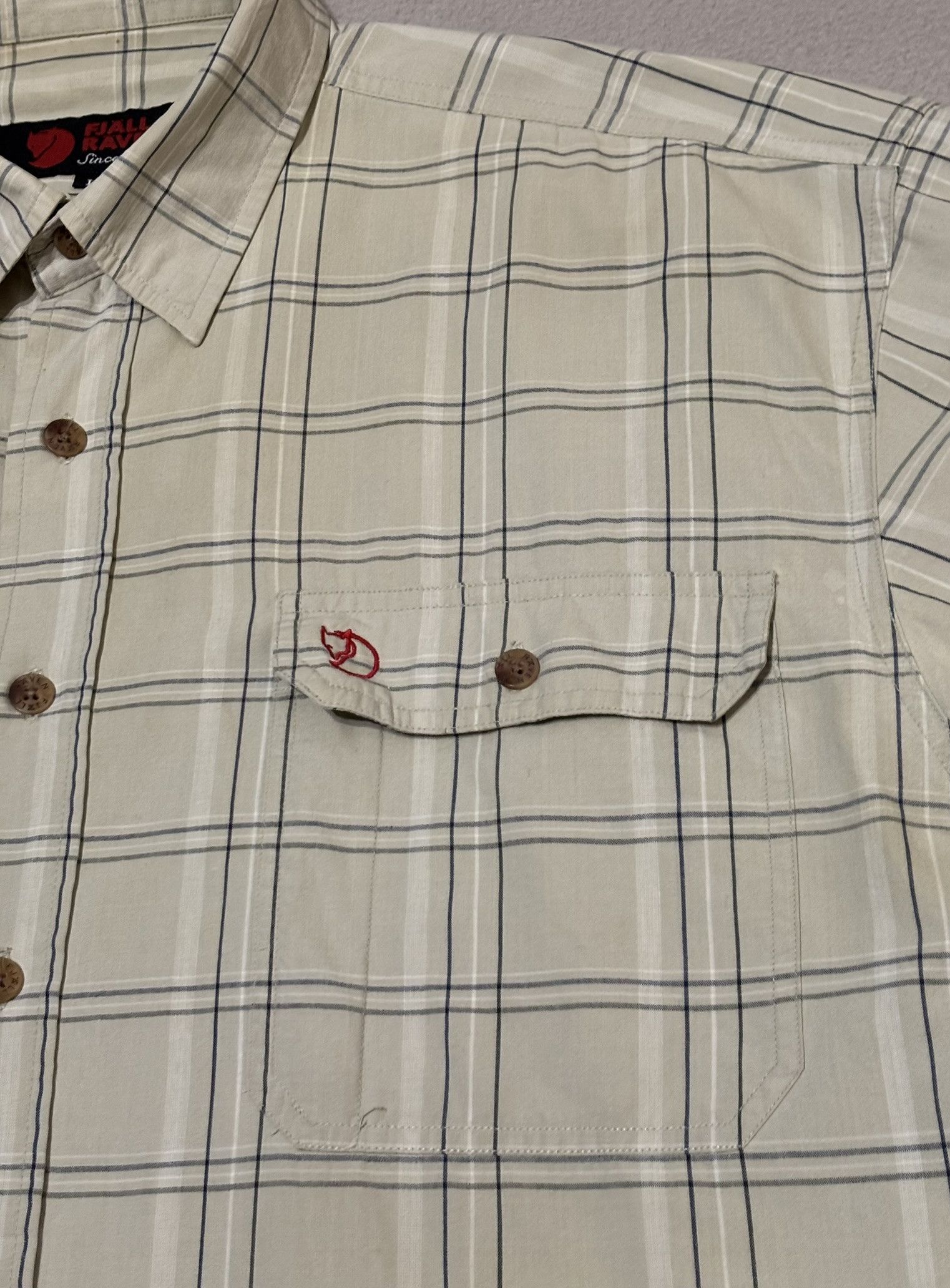 Fjallraven FjallRaven vintage shirt size L Size US L / EU 52-54 / 3 - 7 Thumbnail