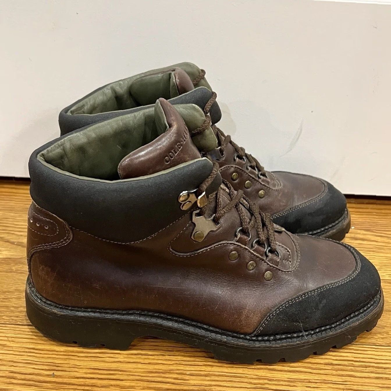 Cole Haan VINTAGE Cole Haan Men’s Brown Leather Rugged Boots Size 9 Ankle Waterproof Slip-Resistant Outdoor Casual Size US 9 / EU 42 - 3 Thumbnail