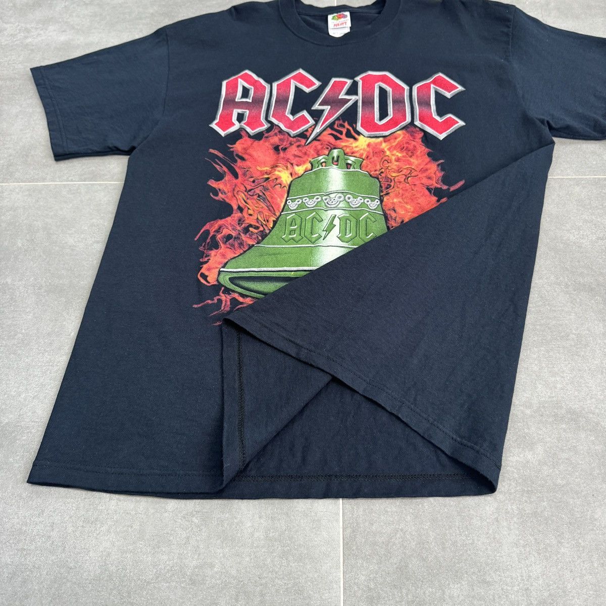AC/DC Vintage AC/DC Hells Bells Rock Band Tee T-Shirt Size XL Size US XL / EU 56 / 4 - 13 Thumbnail