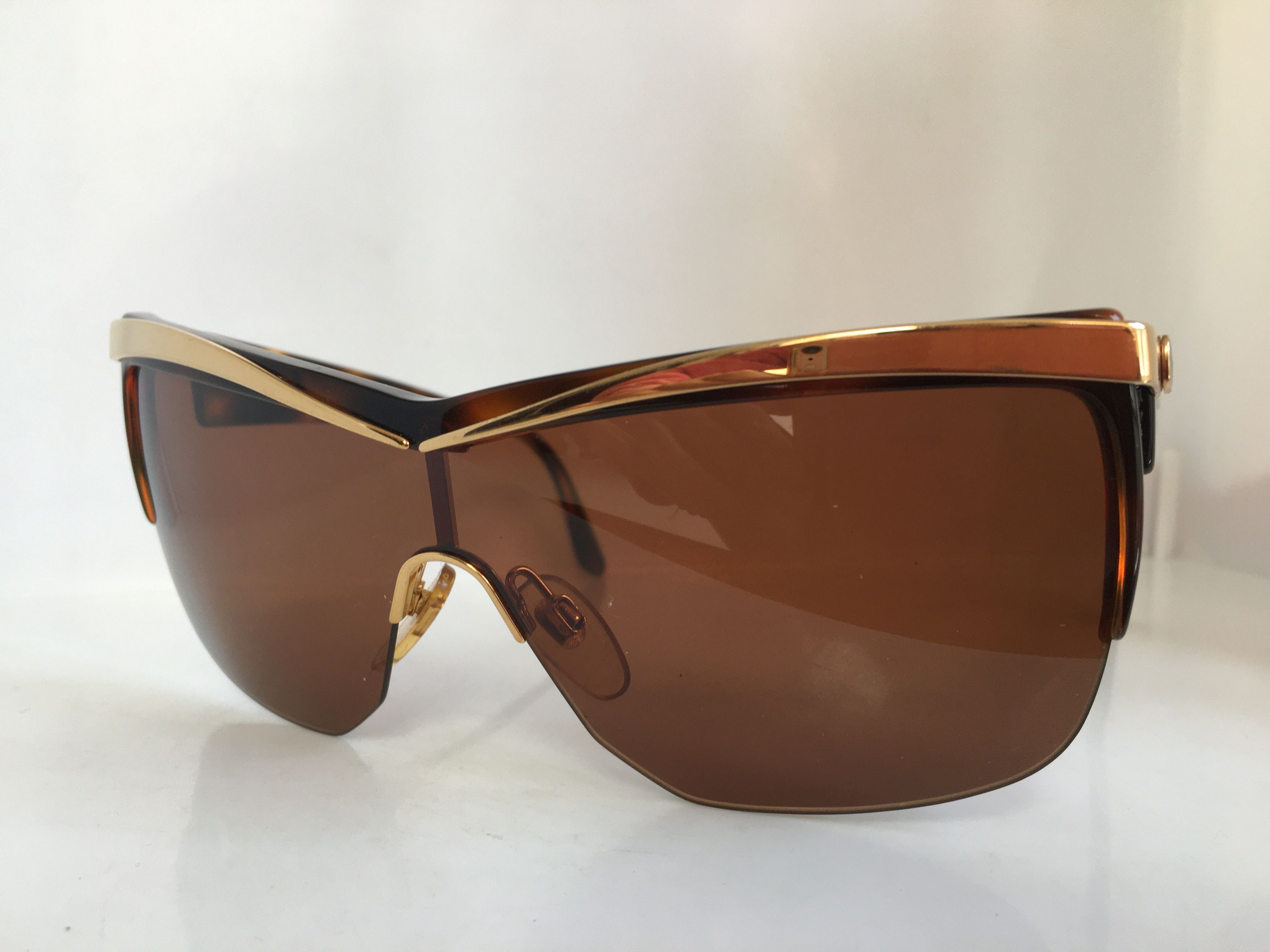 Valentino Vintage Valentino V584 Woman Sunglasses Frame Italy Size ONE SIZE - 3 Thumbnail