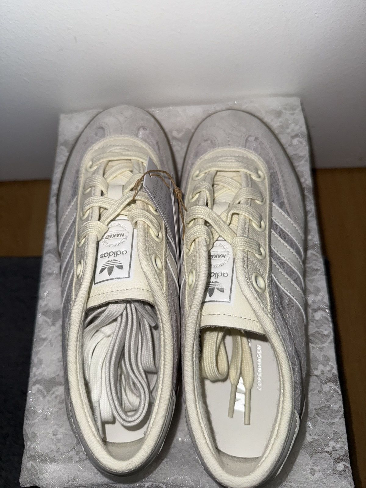 Adidas Adidas Tischtennis Naked Copenhagen Silvery Daisy Lace Pack Size US 6 / IT 36 - 8 Thumbnail
