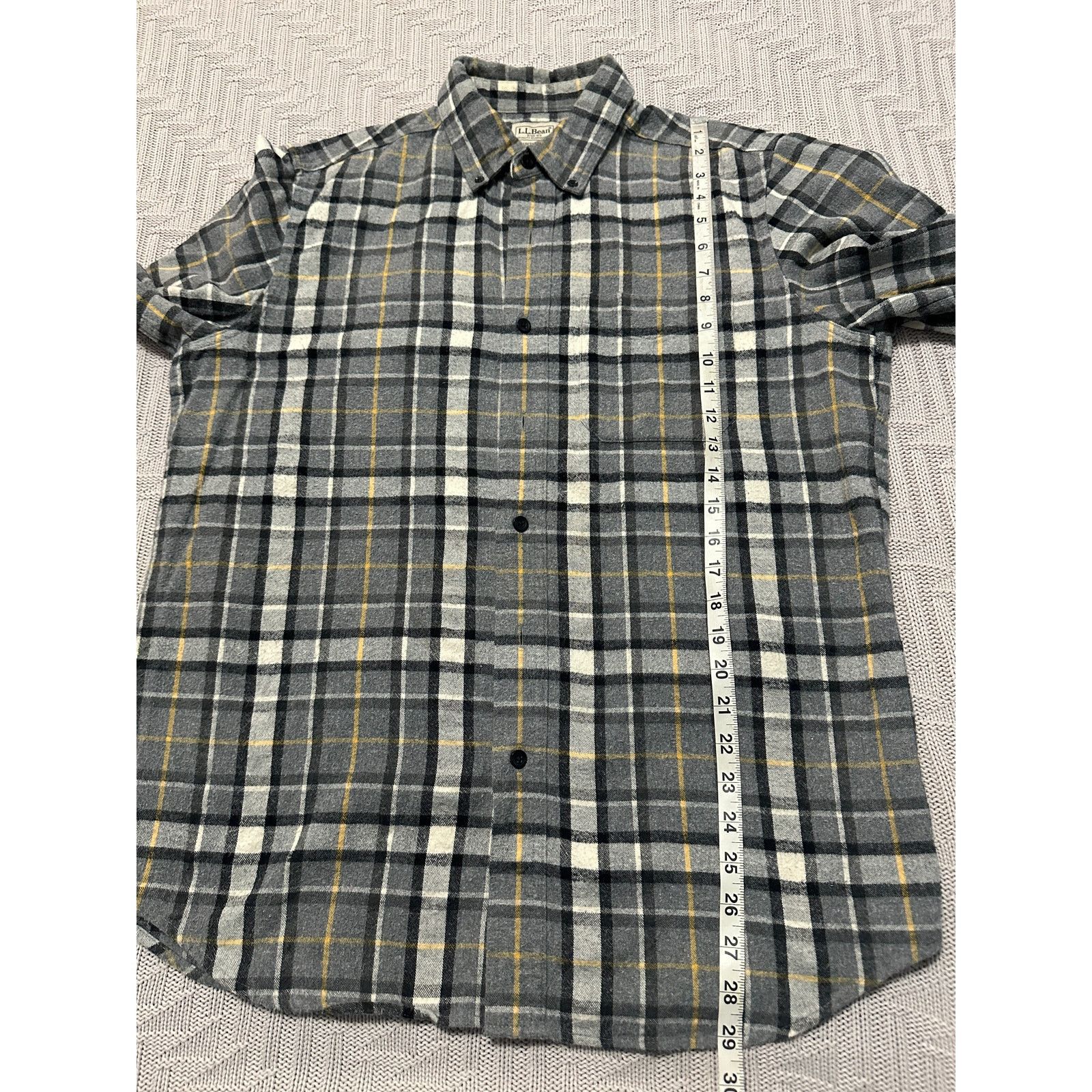 L.L. Bean LL Bean gray plaid flannel traditional fit button down Size US M / EU 48-50 / 2 - 7 Thumbnail