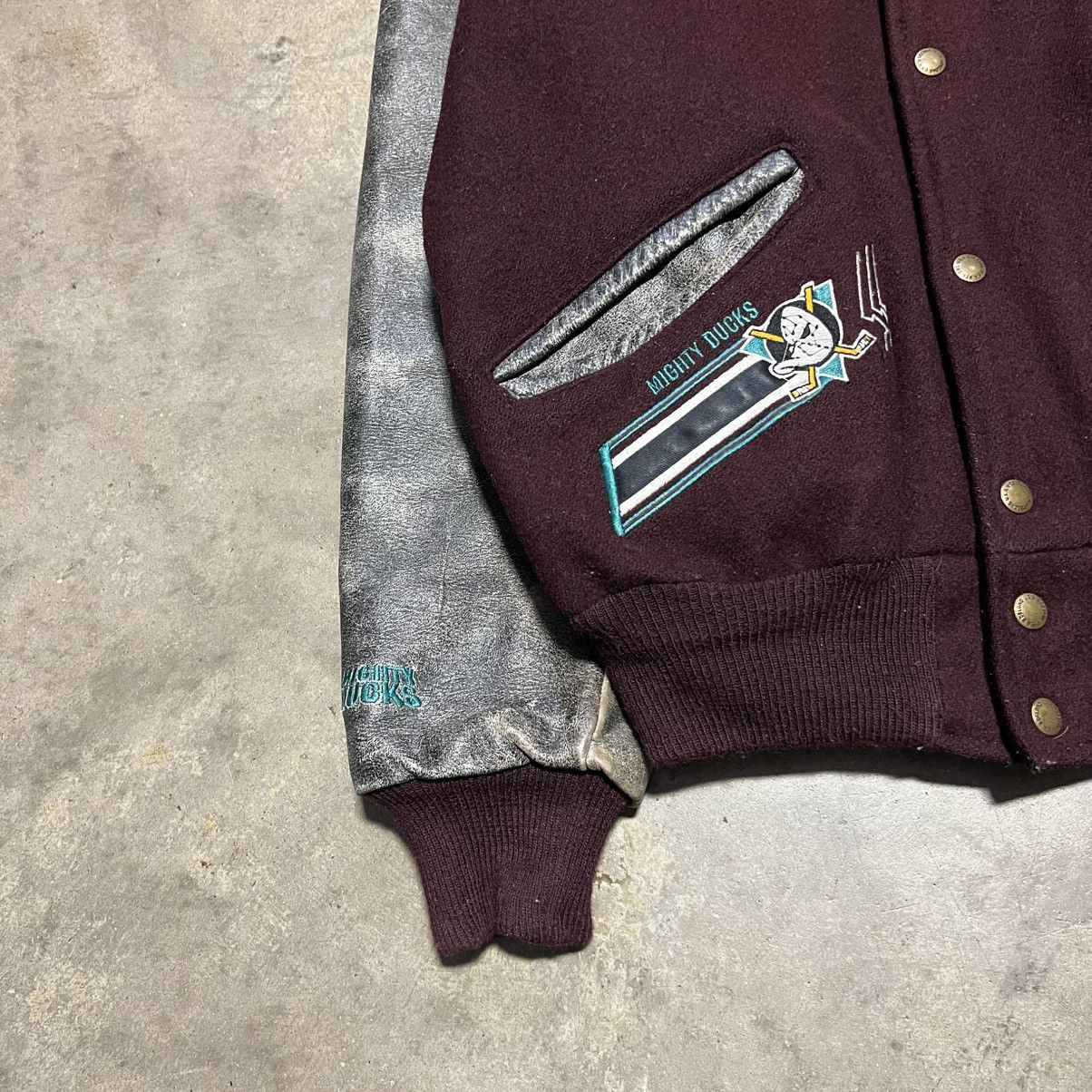 NHL Vintage 90s Anaheim Mighty Ducks Varsity Bomber Jacket USA Size US M / EU 48-50 / 2 - 3 Thumbnail