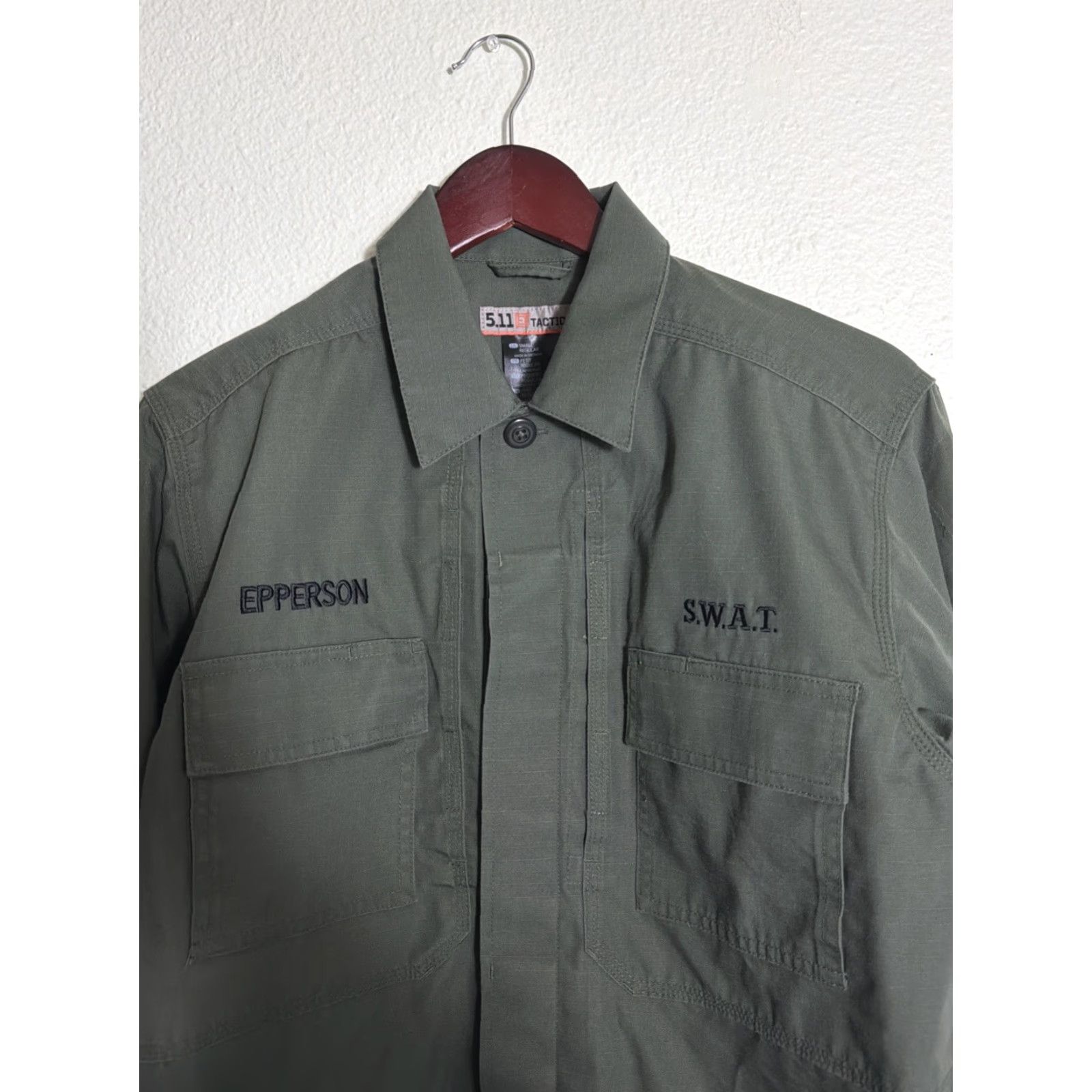 Vintage 5.11 Tactical TDU Ripstop Button-Up Shirt Army Green Embroidered Size S Mens Shirt Size US S / EU 44-46 / 1 - 3 Thumbnail