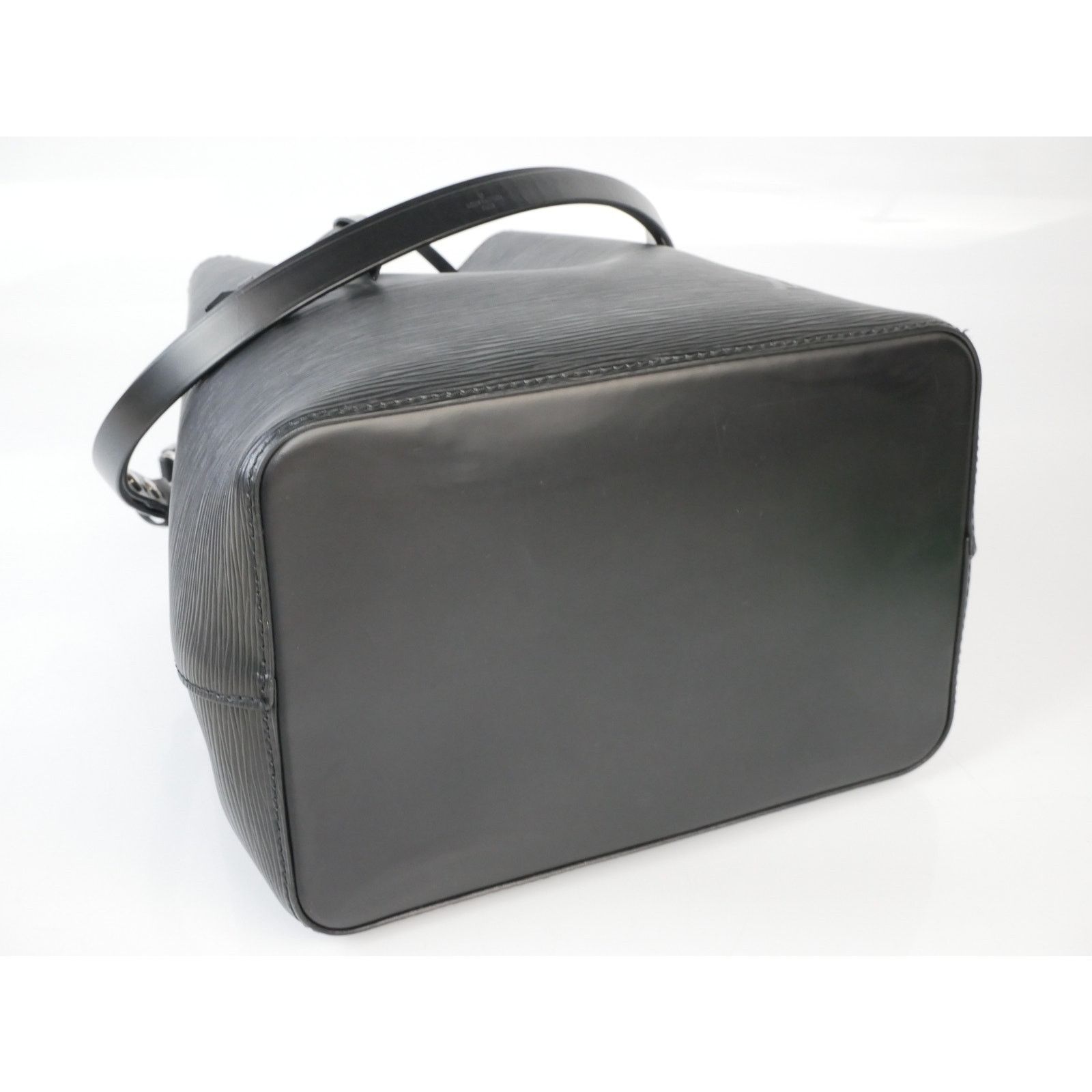 Louis Vuitton Louis Vuitton Black Epi NeoNoe MM Size ONE SIZE - 10 Thumbnail