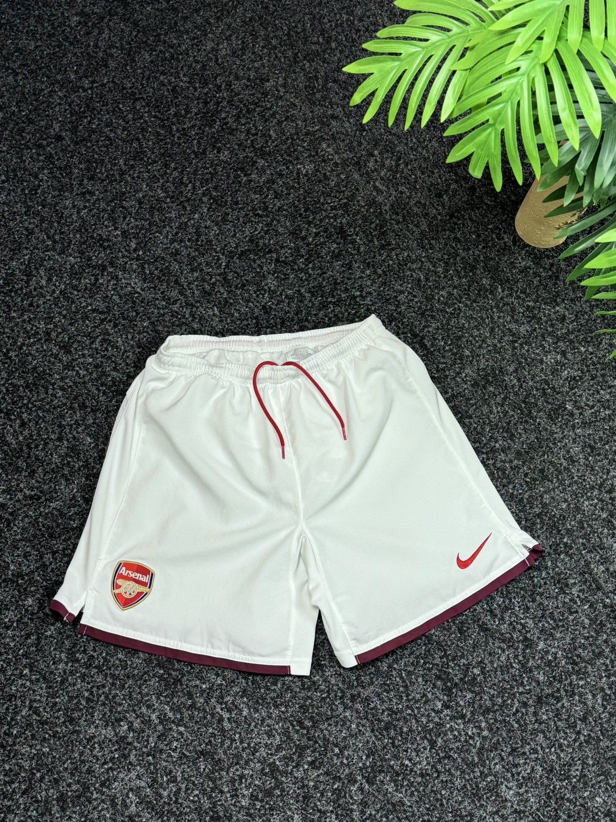 Nike NIKE VINTAGE ARSENAL SHORTS Size US 29 - 2 Thumbnail