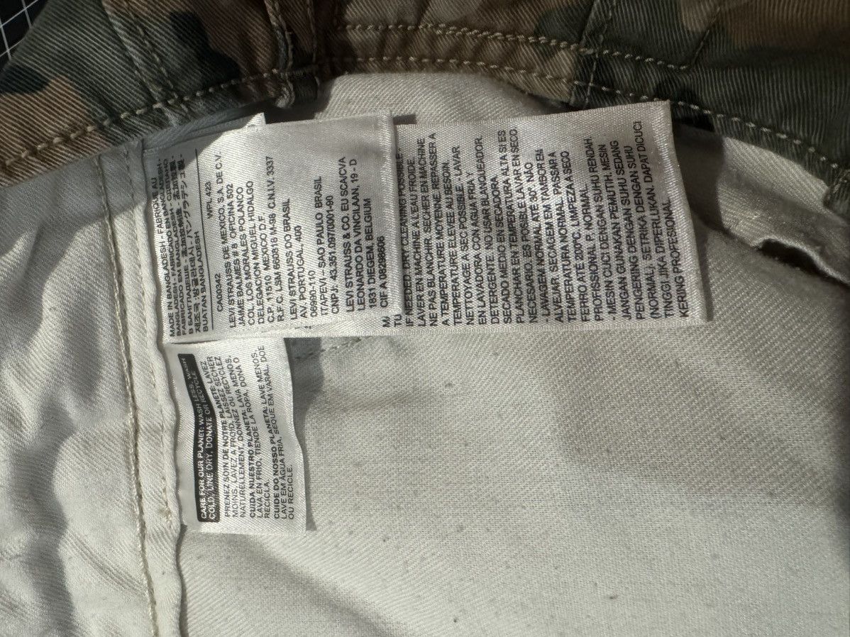 Levi's Camo Levis Beige Green Brown White Tag Vintage Denim Pants Size US 31 - 22 Thumbnail