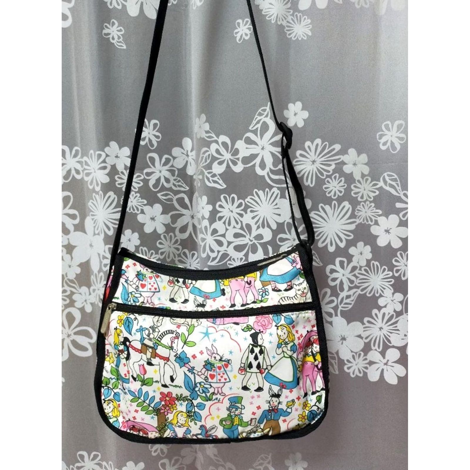 LeSportsac Lesportsac Alice In Wonderland Shoulder Bag Size ONE SIZE - 3 Thumbnail