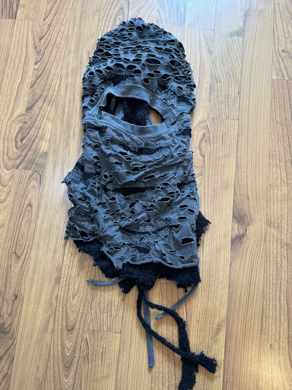 image of Ends Repair Scab Mask in Black, Men's