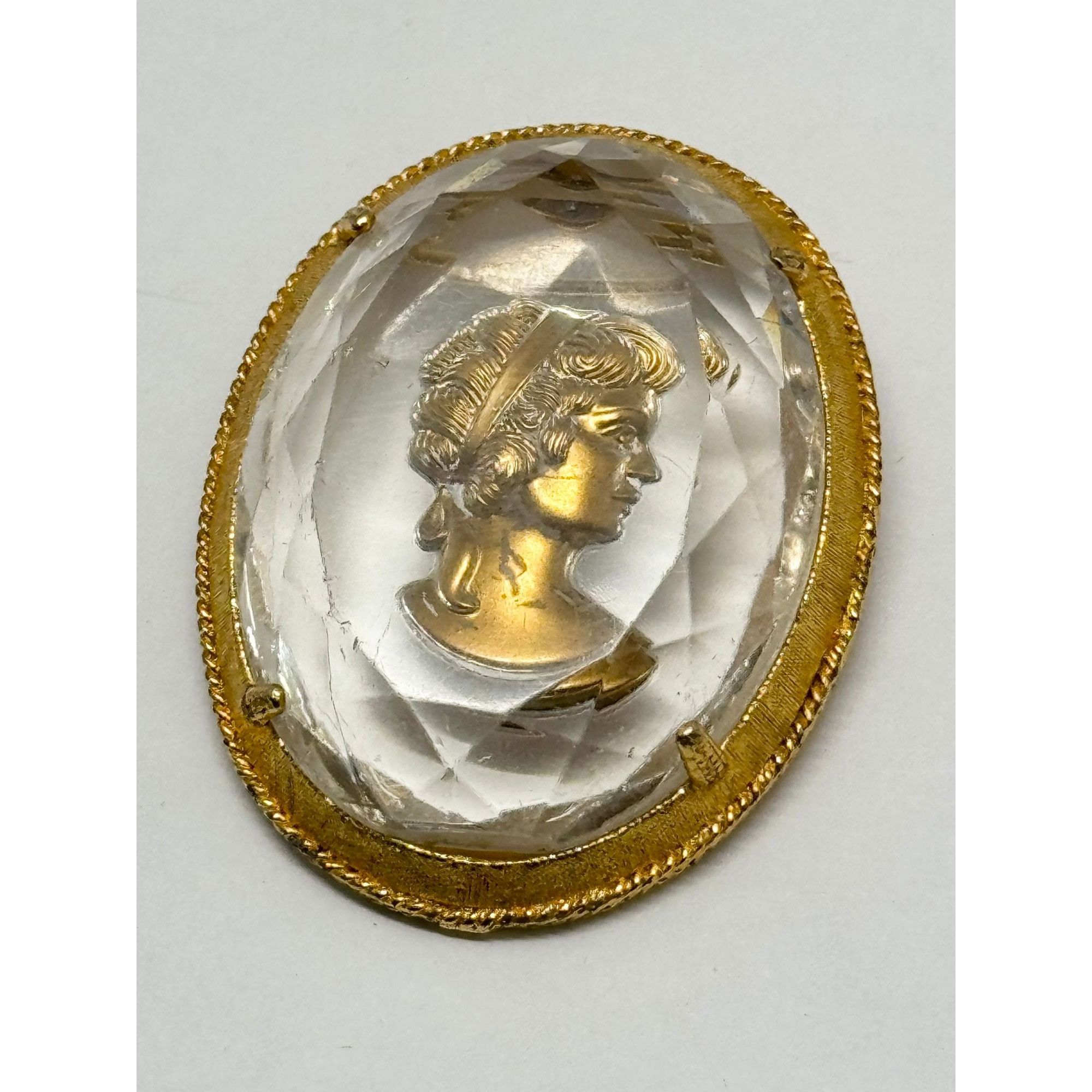 Vintage Vintage reverse intaglio glass cameo brooch pin Size ONE SIZE - 3 Thumbnail