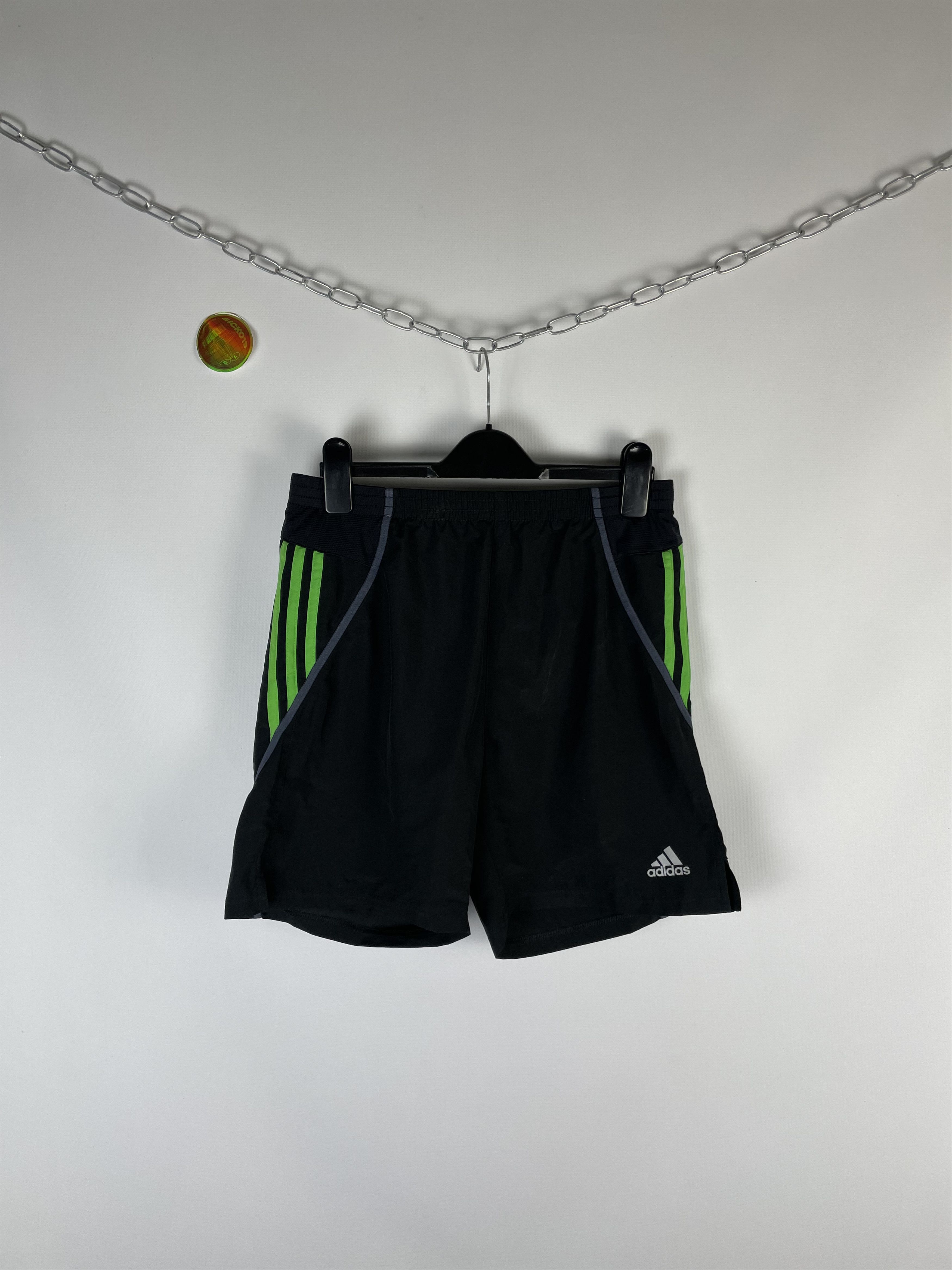 Adidas Vintage Adidas Shorts Y2k Size US 30 / EU 46 - 1 Thumbnail