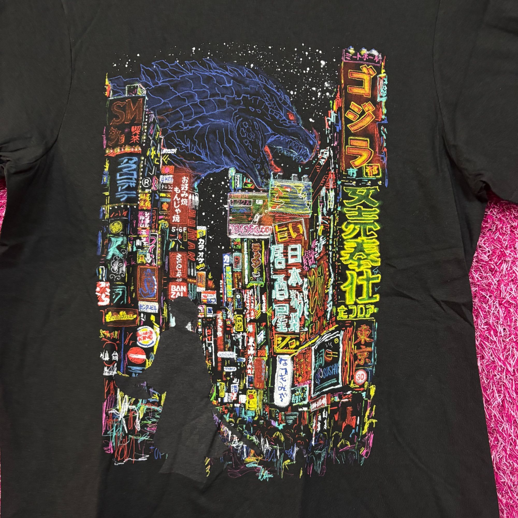 Threadless Threadless Godzilla Kaiju City Graphic Design T-Shirt Size S Size US S / EU 44-46 / 1 - 2 Thumbnail