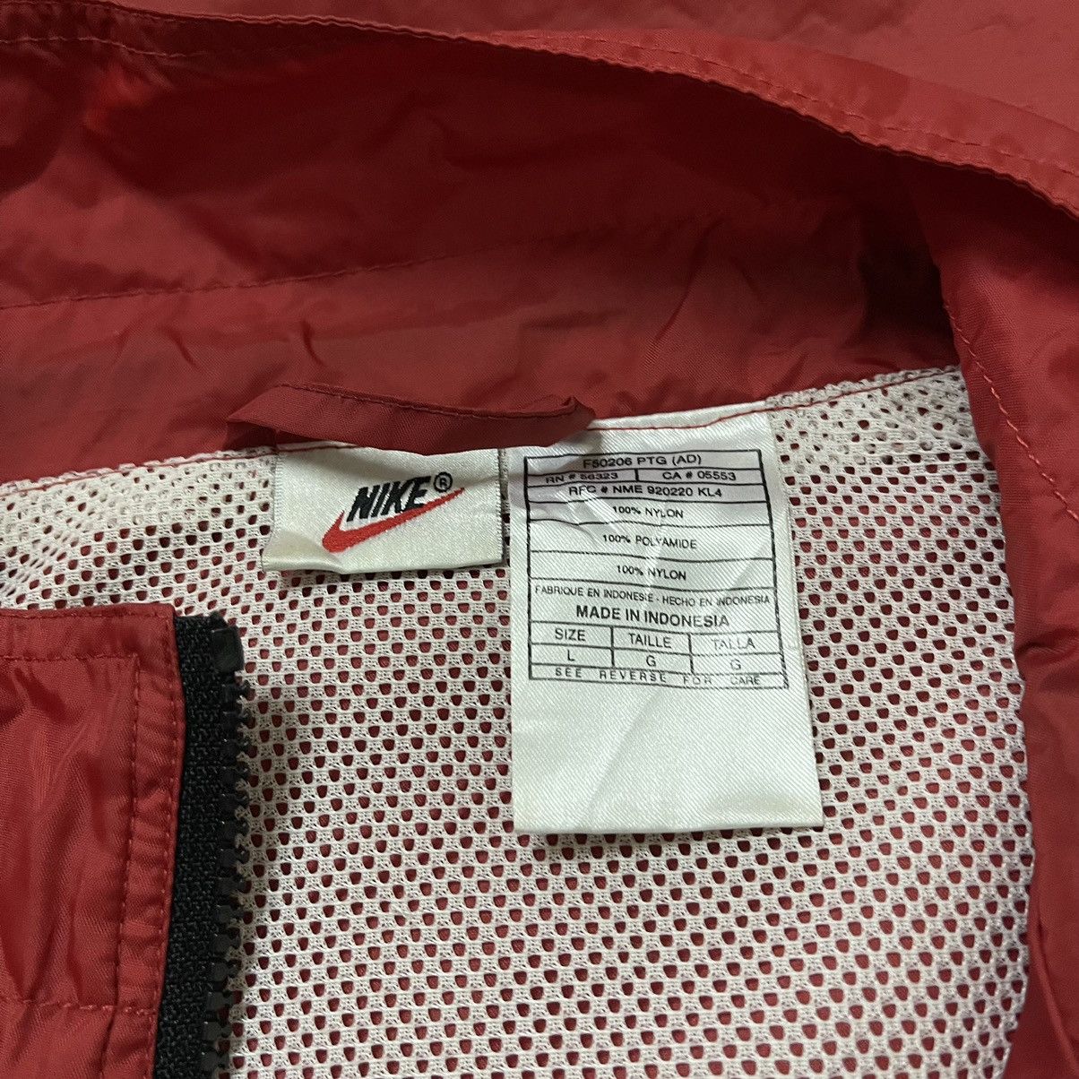 Nike Vintage Nike Swoosh Jacket Windbreaker Size US XL / EU 56 / 4 - 9 Thumbnail
