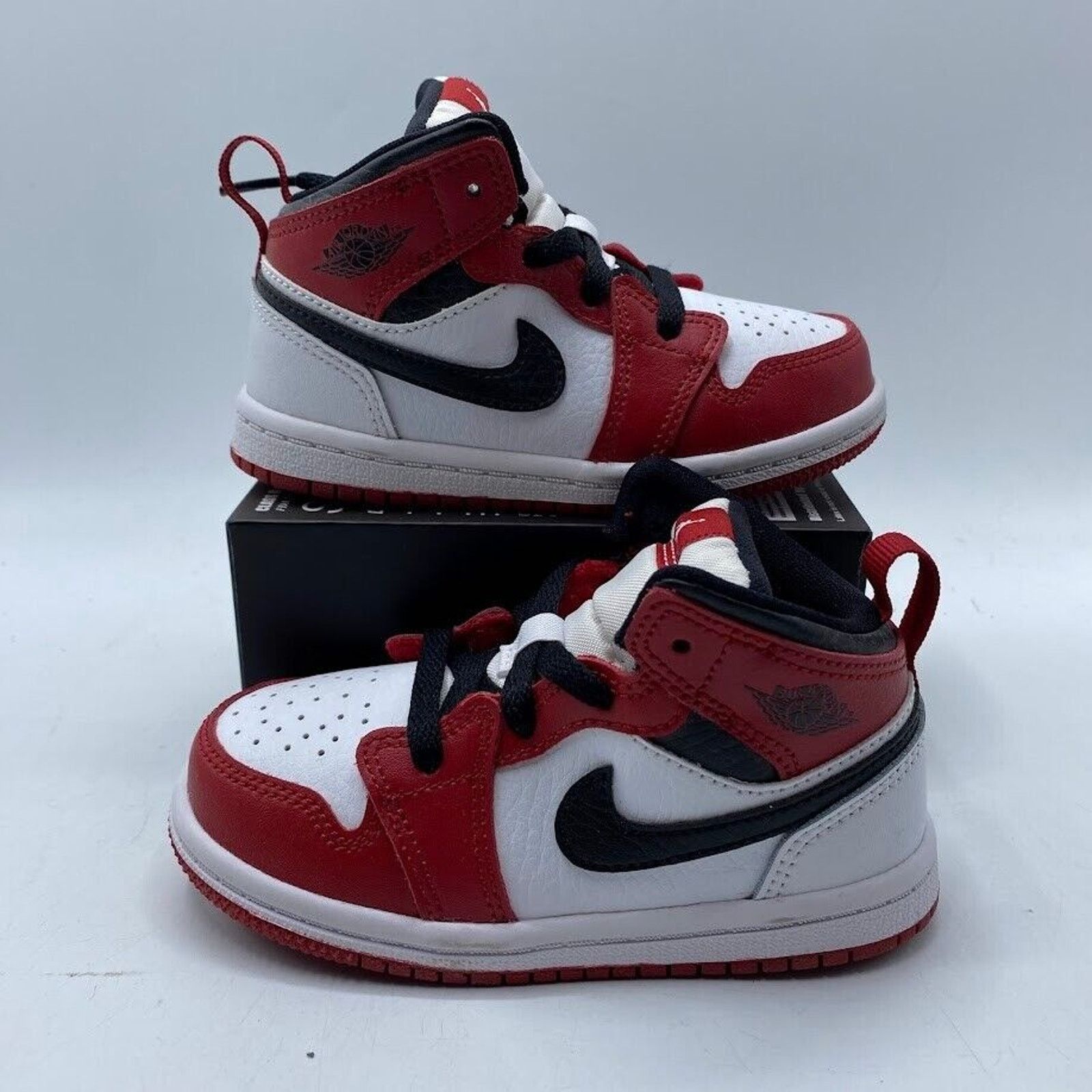 Nike NEW Nike Jordan 1 Mid PS Chicago White Heel 640735 173 7c Size US 7 / IT 37 - 2 Thumbnail