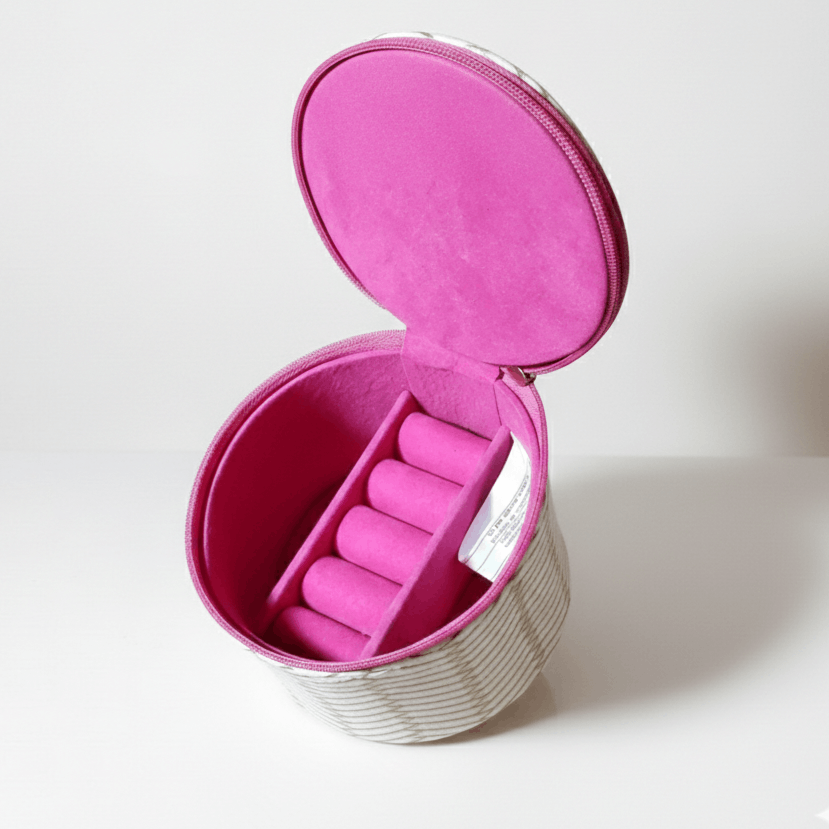 Other Jewelry Box 4.5" Zipper Storage Travel Jewel Case Rings Neck Size ONE SIZE - 1 Thumbnail