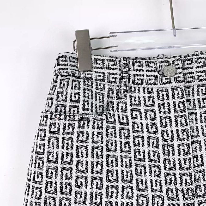 Givenchy Givenchy Colorblocked Logo Letter Jacquard Full Print Casu Size US M / EU 48-50 / 2 - 3 Thumbnail