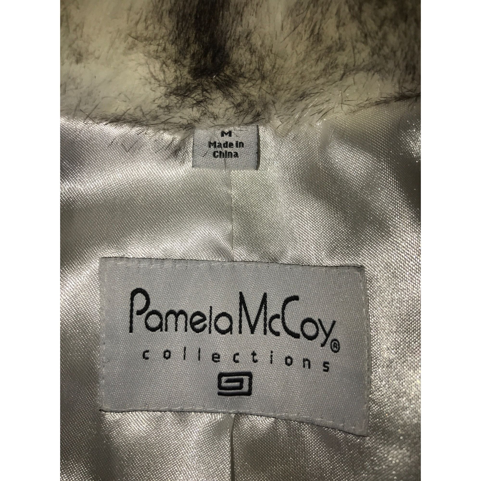 Designer Pamela McCoy Womens Grey & White Faux Fur Coat Size M / US 6-8 / IT 42-44 - 4 Thumbnail