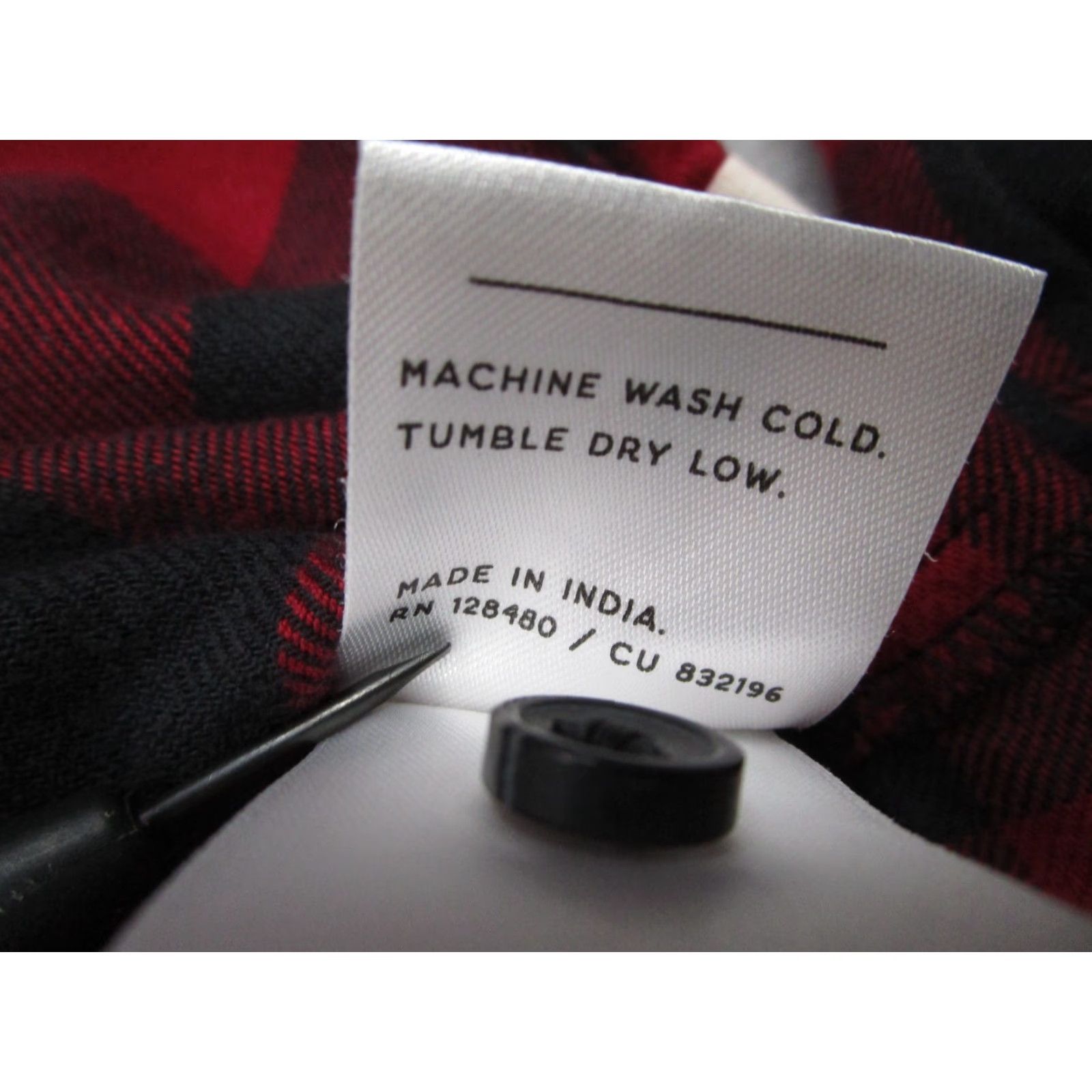 Vintage VINTAGE Pact Women's Flannel Shirt Long Sleeve Casual Red Buffalo Plaid Organic Cotton, 90s, Work Travel Mens Women Medium Size M / US 6-8 / IT 42-44 - 5 Thumbnail
