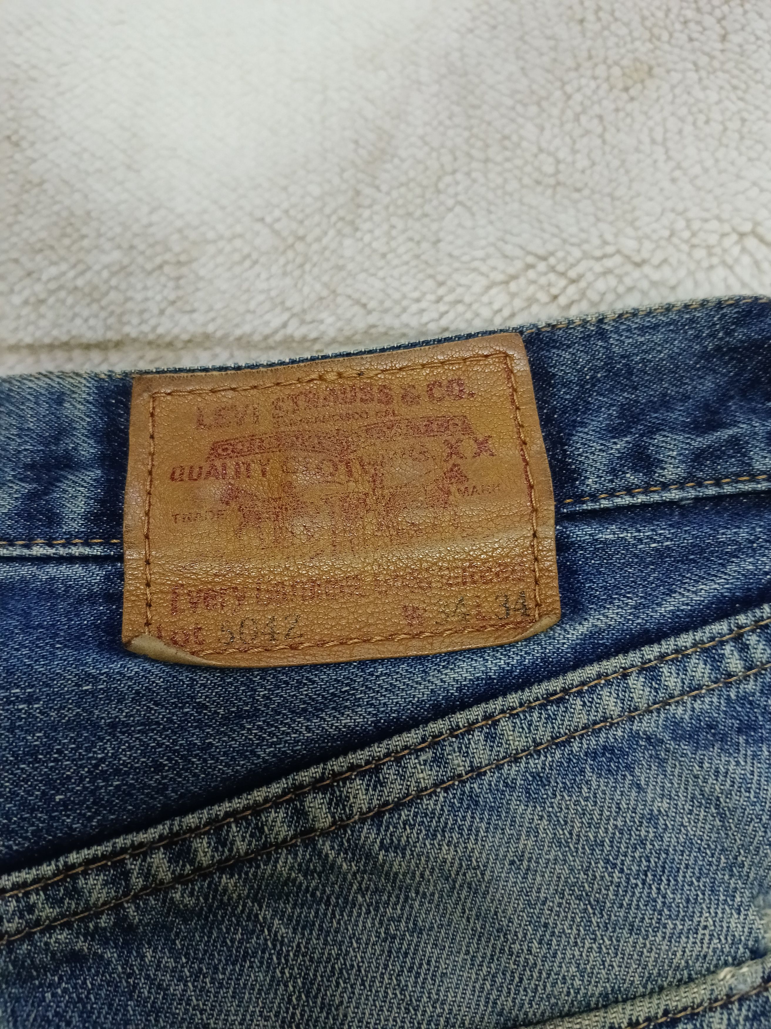 Levi's Vintage Clothing DISTRESSED LEVIS BIG E 504Z SELVEDGE Size US 33 - 11 Thumbnail