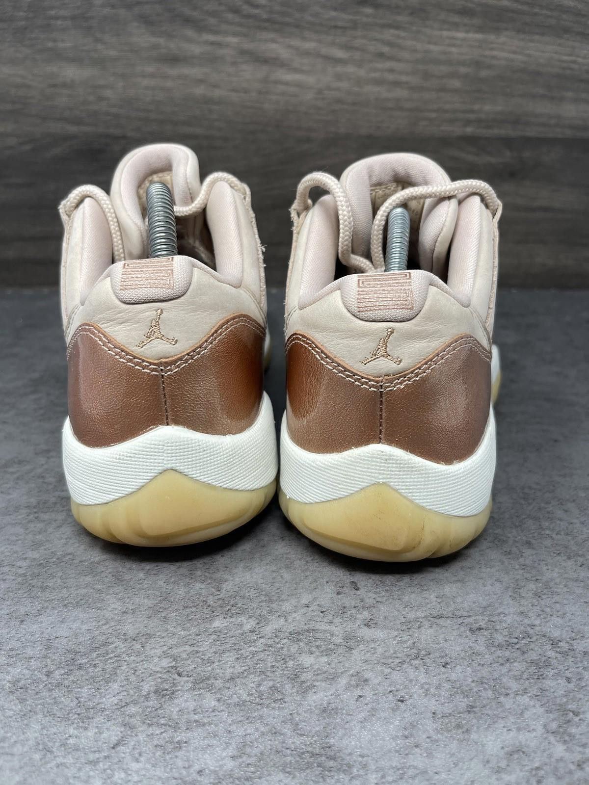 Jordan Brand Air Jordan 11 Low Rose Gold Womens Size 9 Sneakers Size US 9 / IT 39 - 6 Thumbnail