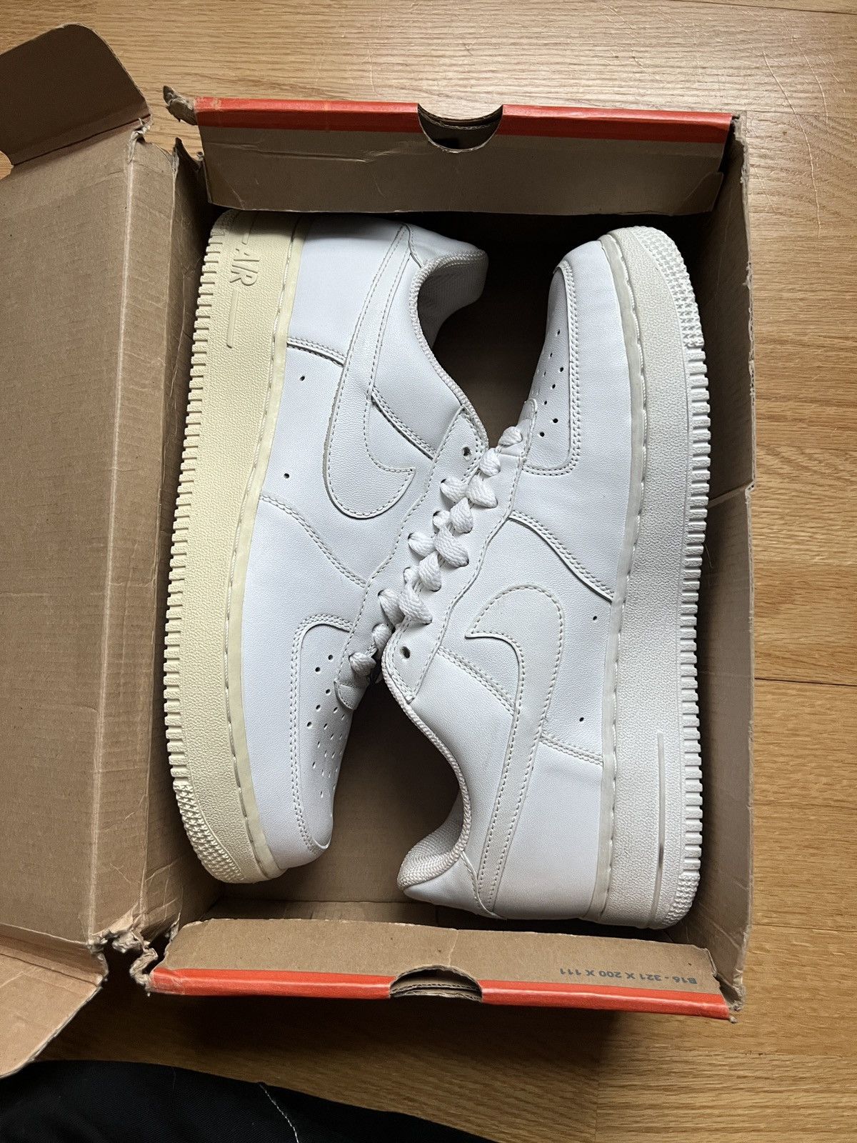 Vintage Vintage 2004 Nike Air Force 1 White/White Size 9 Size US 9 / EU 42 - 10 Thumbnail