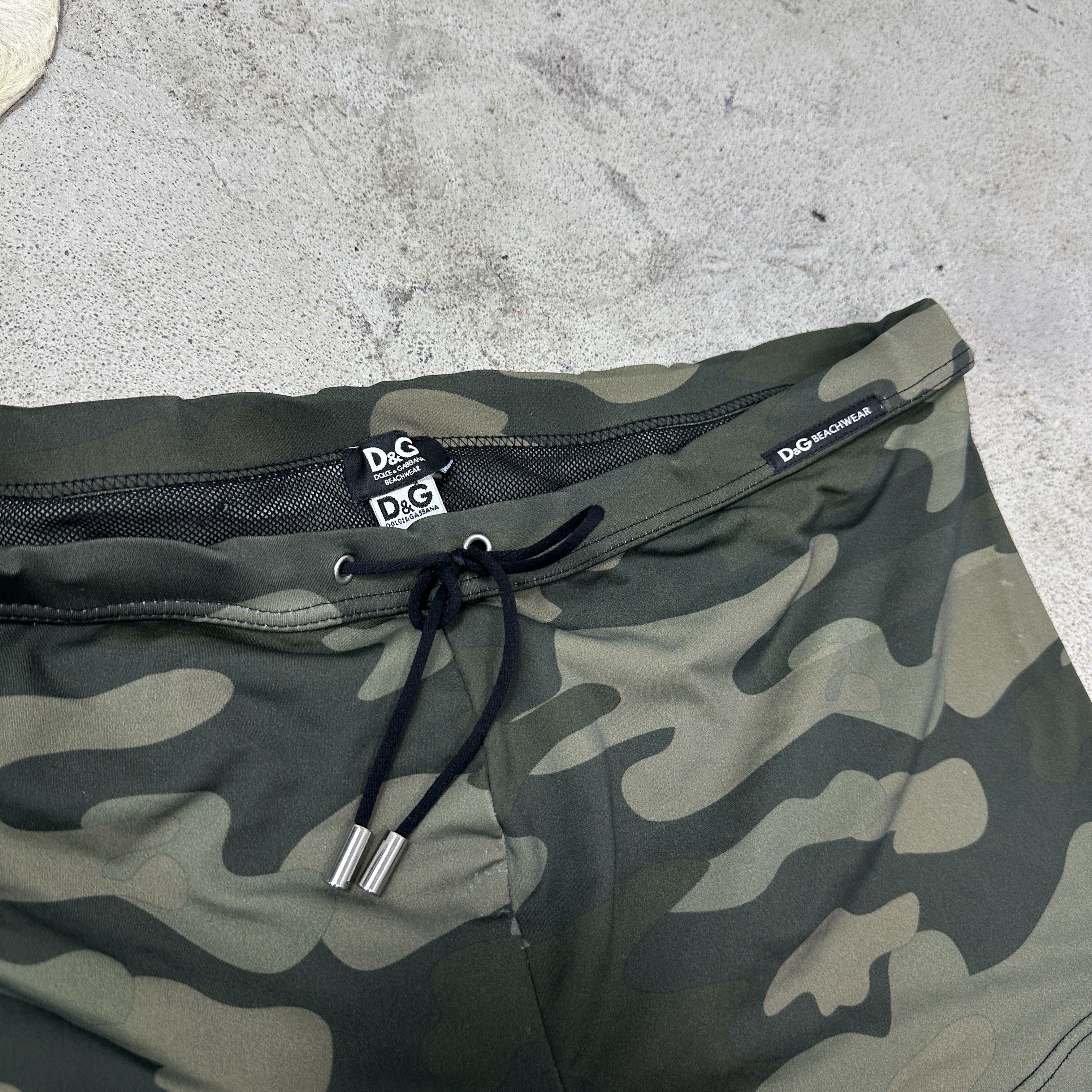 Dolce & Gabbana Vintage Micro Shorts Dolce & Gabbana Camo Print Shorts 00s Size 27" / US 4 / IT 40 - 3 Thumbnail