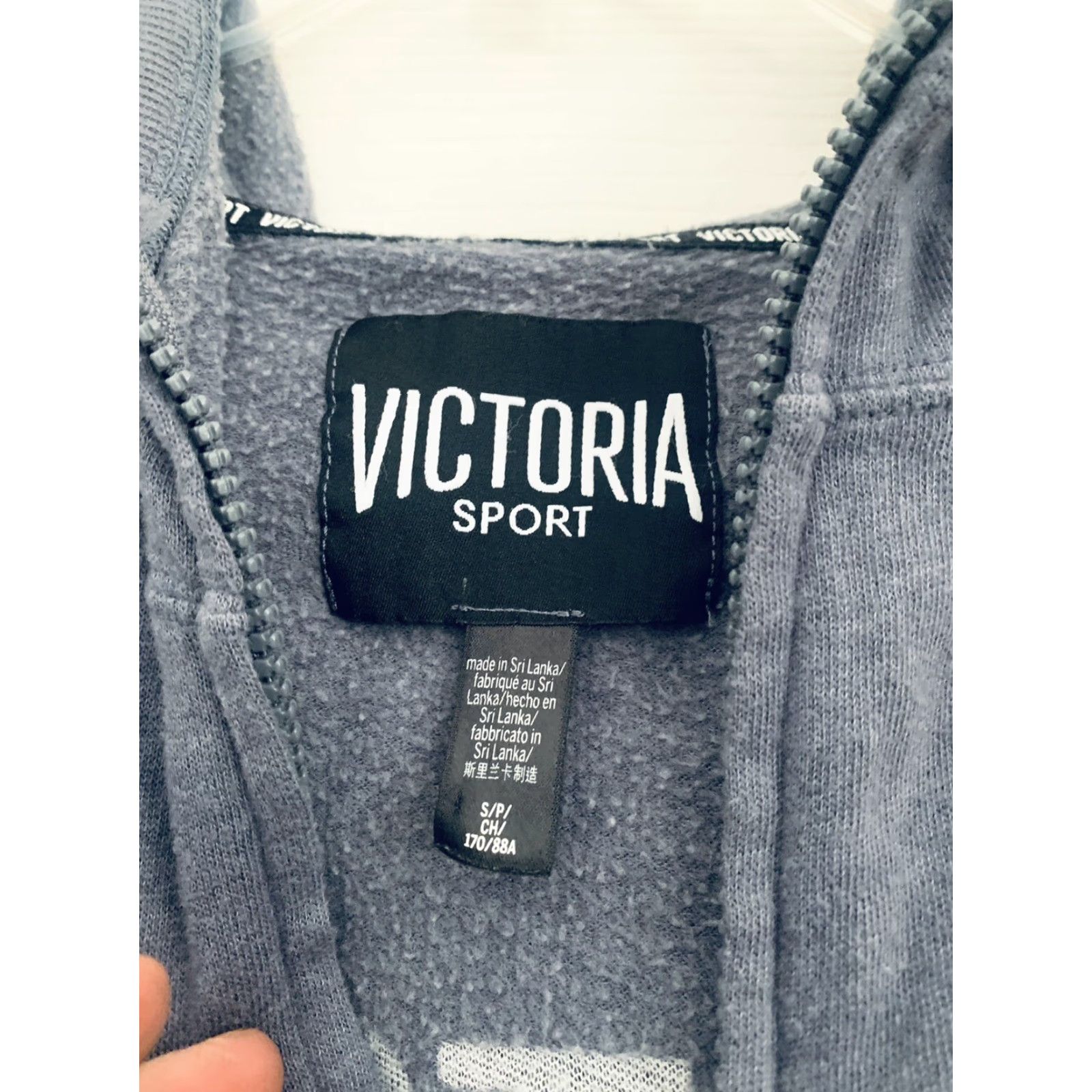Victoria's Secret Victoria's Secret Victoria Sport Full Zip Hoodie Sweatshirt Gray Logo Oversize SZ S Women Size S / US 4 / IT 40 - 2 Thumbnail