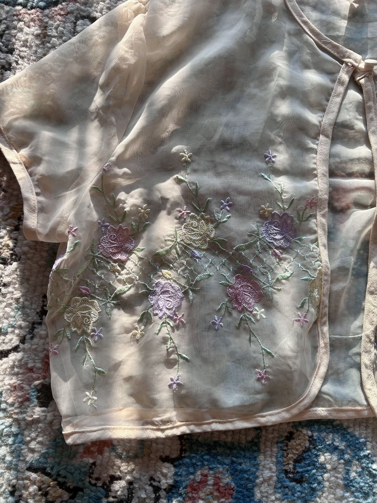 Other Floral Embroidered Sheer Cream Top Size S / US 4 / IT 40 - 2 Thumbnail