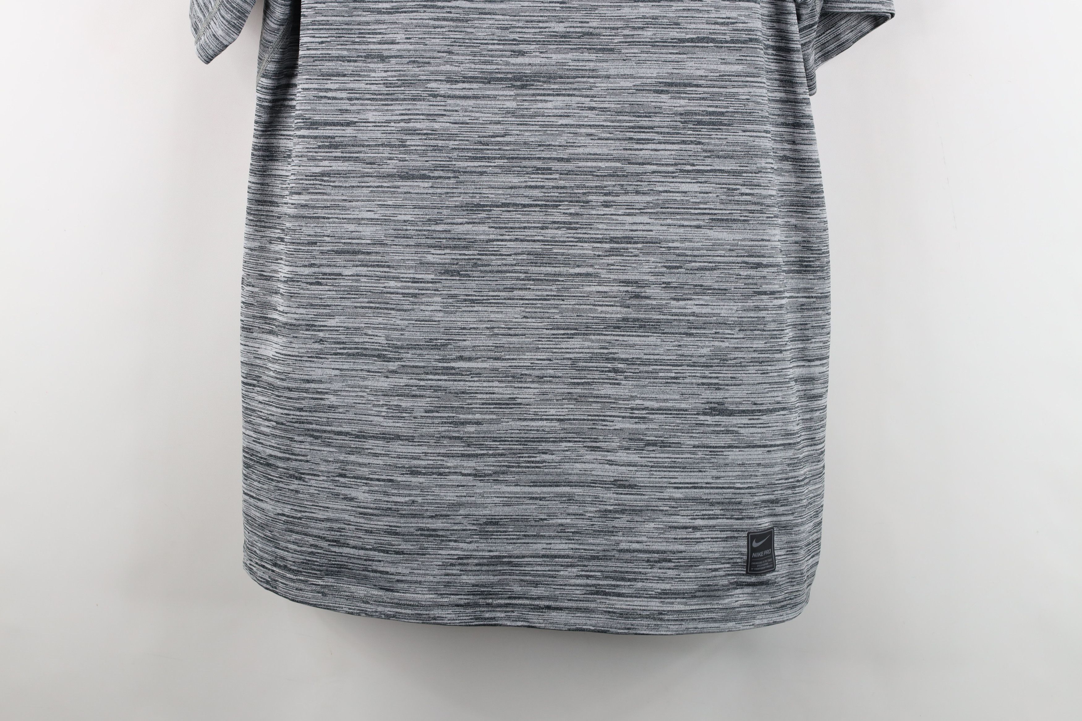 Nike Nike Pro Center Swoosh Compression Training Gym T-Shirt Size US L / EU 52-54 / 3 - 3 Thumbnail