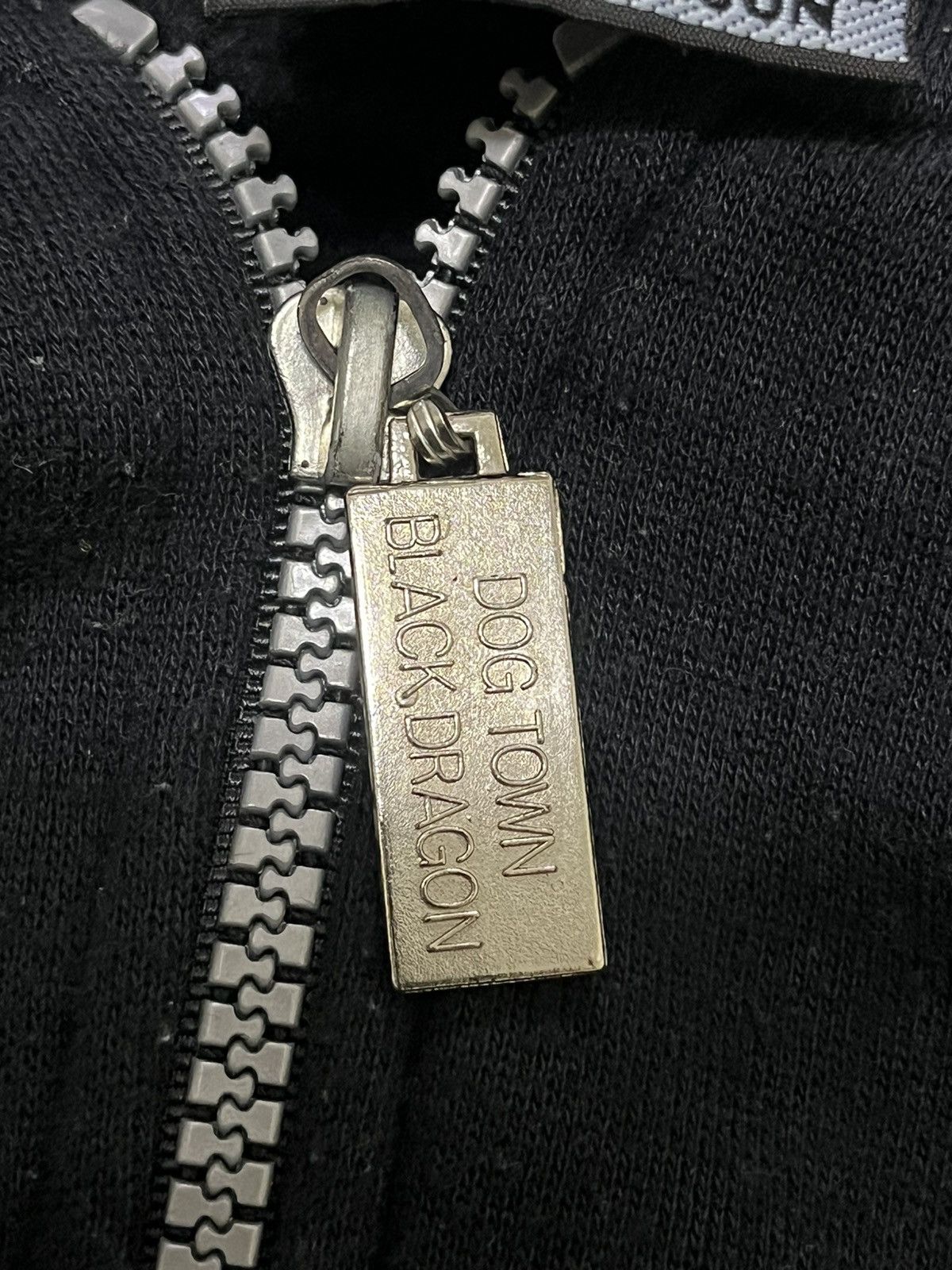 Dogtown × Japanese Brand × Vintage Vintage 90s dogtown black dragon hoodie Size US L / EU 52-54 / 3 - 6 Thumbnail