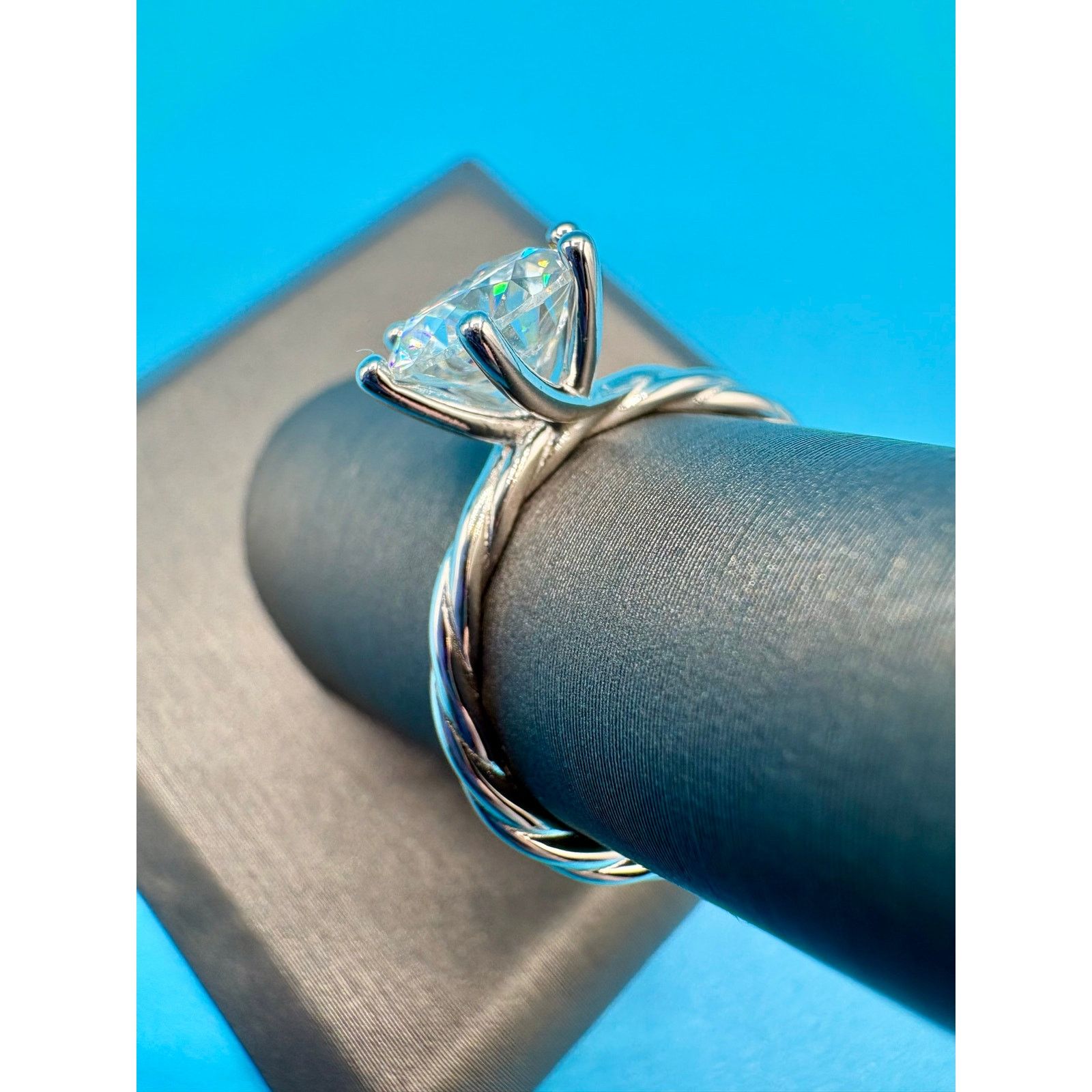 Jewelry Sz 7.5 - VVS1 D Moissanite Ring in AU750 (75% White Gold) Size ONE SIZE - 3 Thumbnail