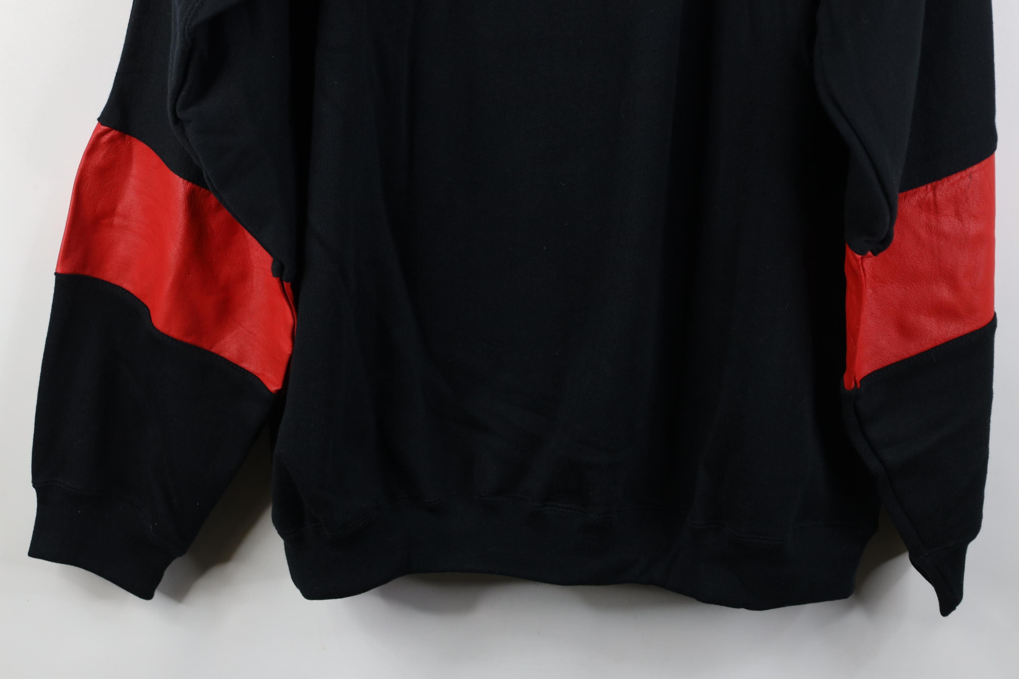 Vintage Deadstock Vintage 90s Streetwear Leather Bullseye Sweatshirt Size US XL / EU 56 / 4 - 15 Thumbnail