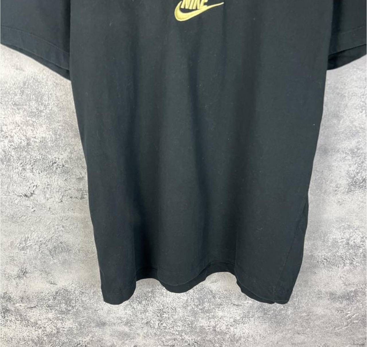 Nike Nike Tee Men's Size L Black Cotton Short Sleeve` Size US L / EU 52-54 / 3 - 3 Thumbnail