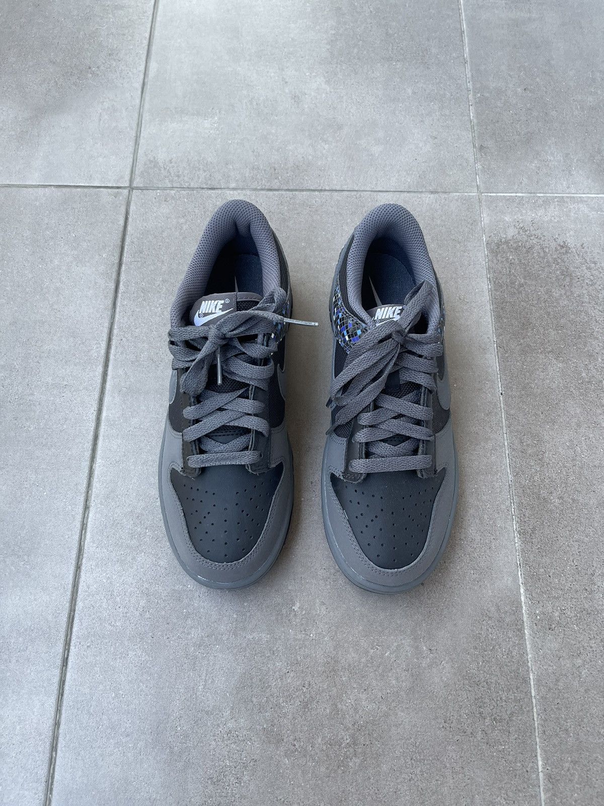 Nike !DS! 6Y Nike Dunk Low Black Dark Grey Low-Top Sneakers Size US 8 / IT 38 - 6 Thumbnail