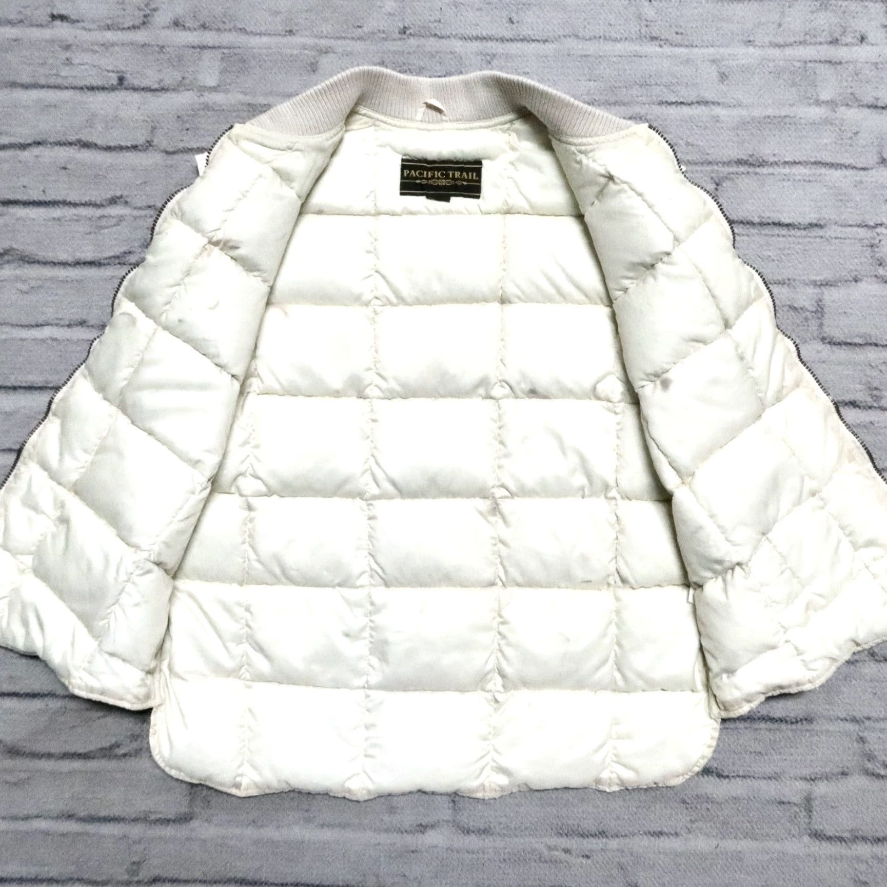 Vintage Vintage Pacific Trail Vest Mens L White Quilted Down 90s Size US L / EU 52-54 / 3 - 4 Thumbnail