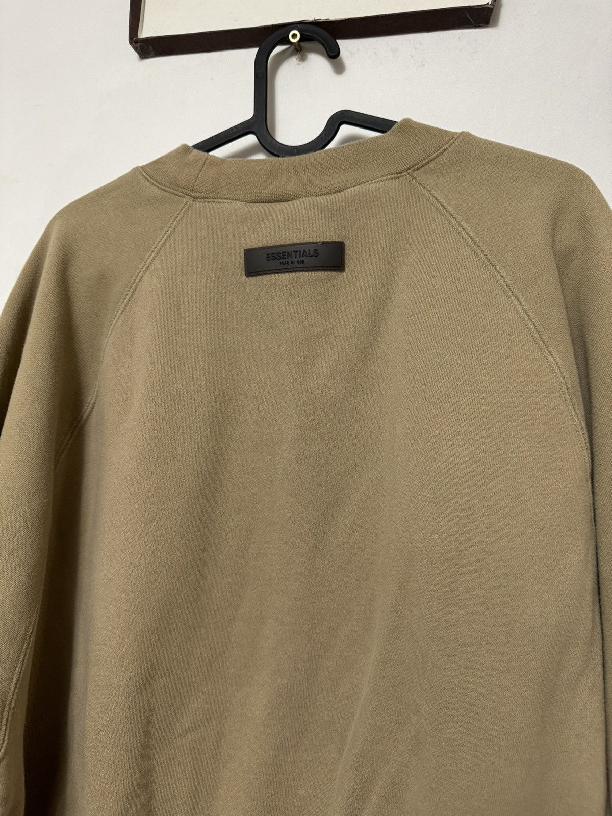 Fear of God Fear of God Essentials Crewneck Oak SZ Small 💥 Size US S / EU 44-46 / 1 - 7 Thumbnail