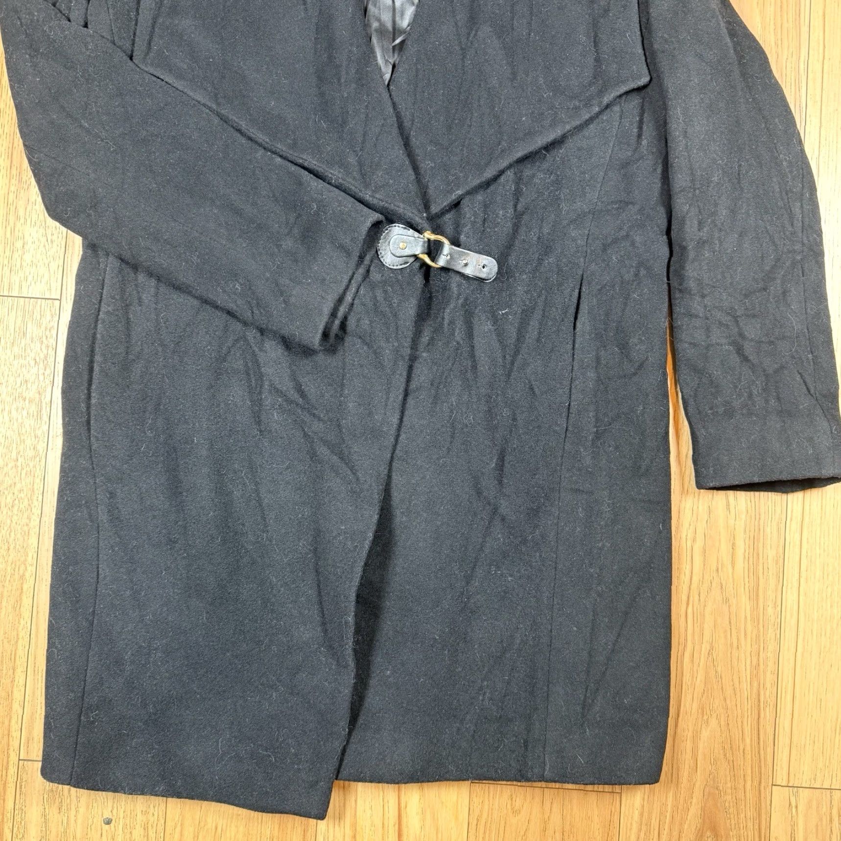 Ralph Lauren Ralph Lauren Coat Women Wool Shawl Buckle Drape-Front Size 6 Black Wool Cashmere Lining Overcoat Size M / US 6-8 / IT 42-44 - 3 Thumbnail
