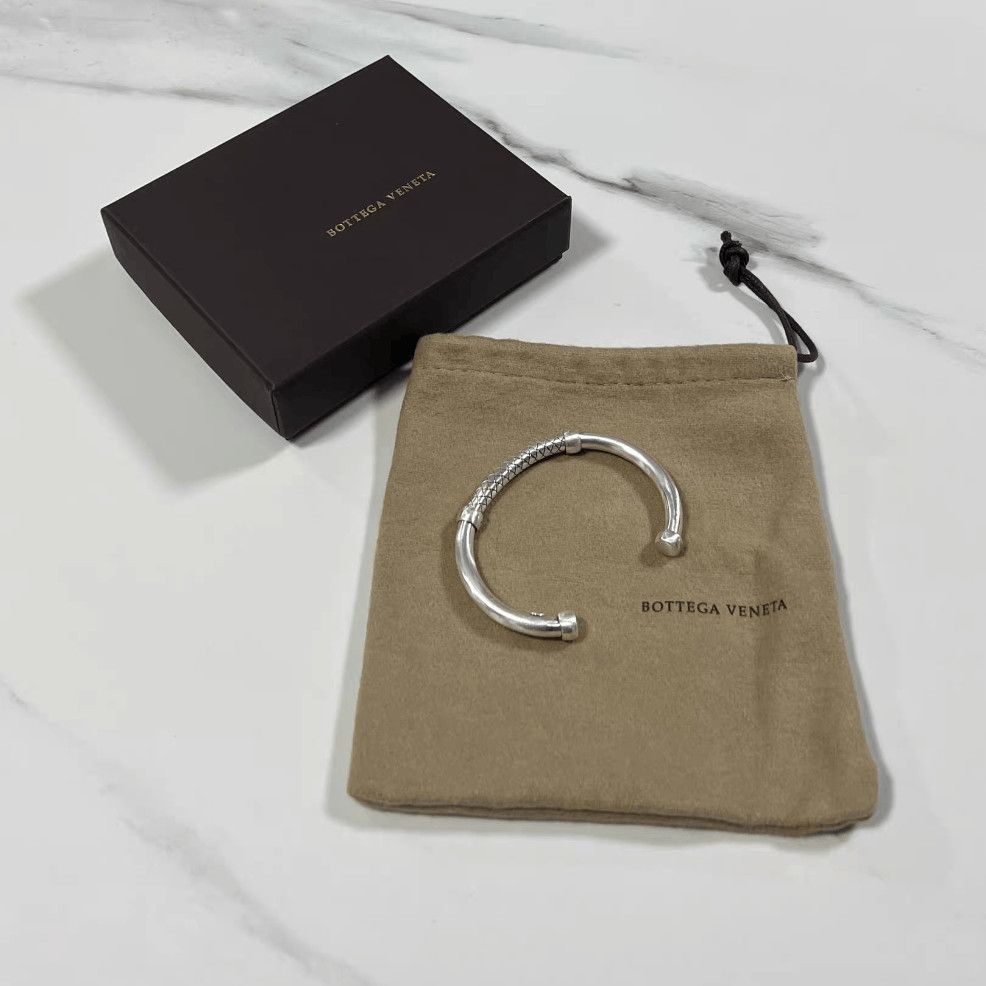 Bottega Veneta Shinning Silver Bracelet-2508