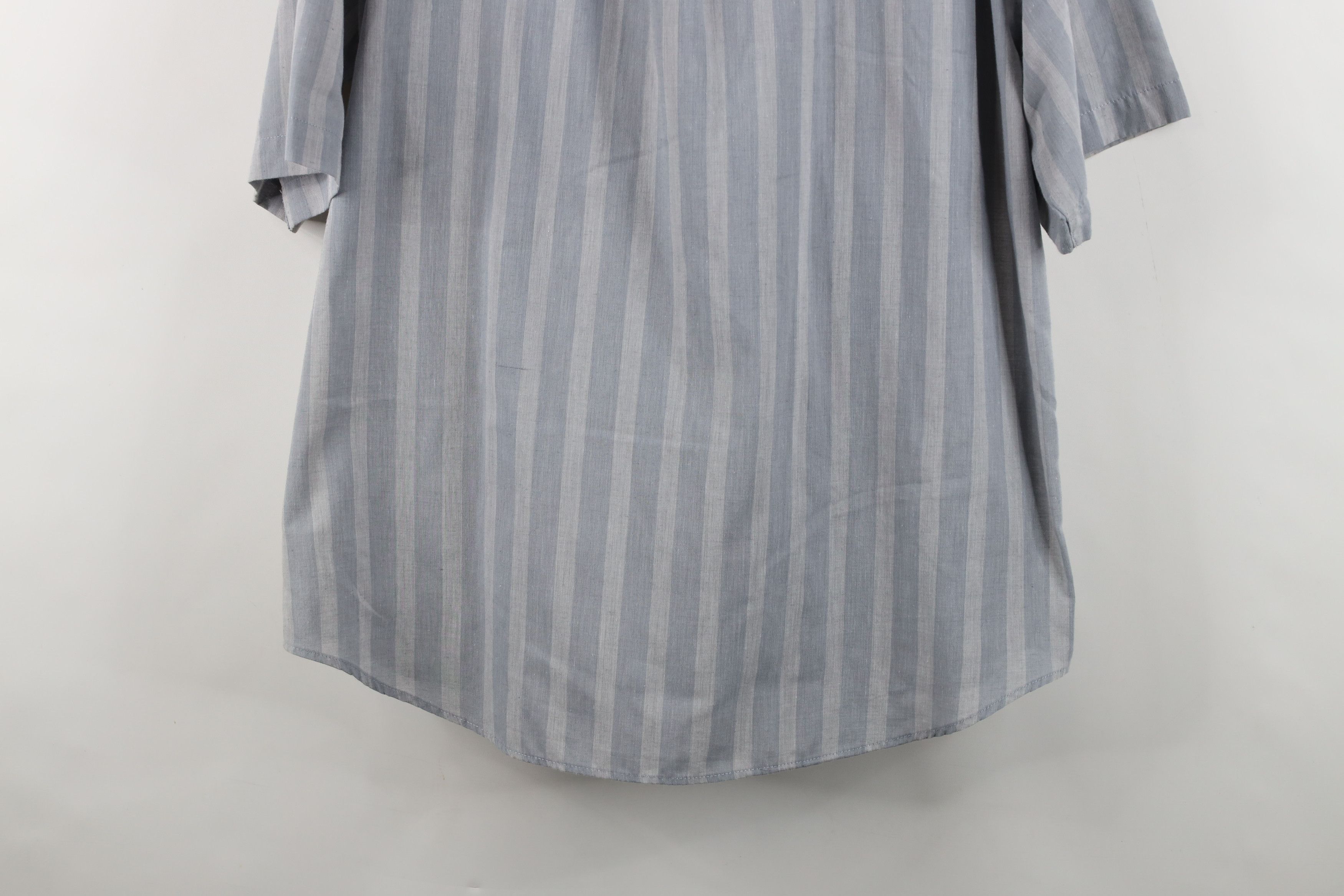 Vintage Vintage 90s Streetwear Block Short Sleeve Button Down Shirt Size US XXL / EU 58 / 5 - 13 Thumbnail