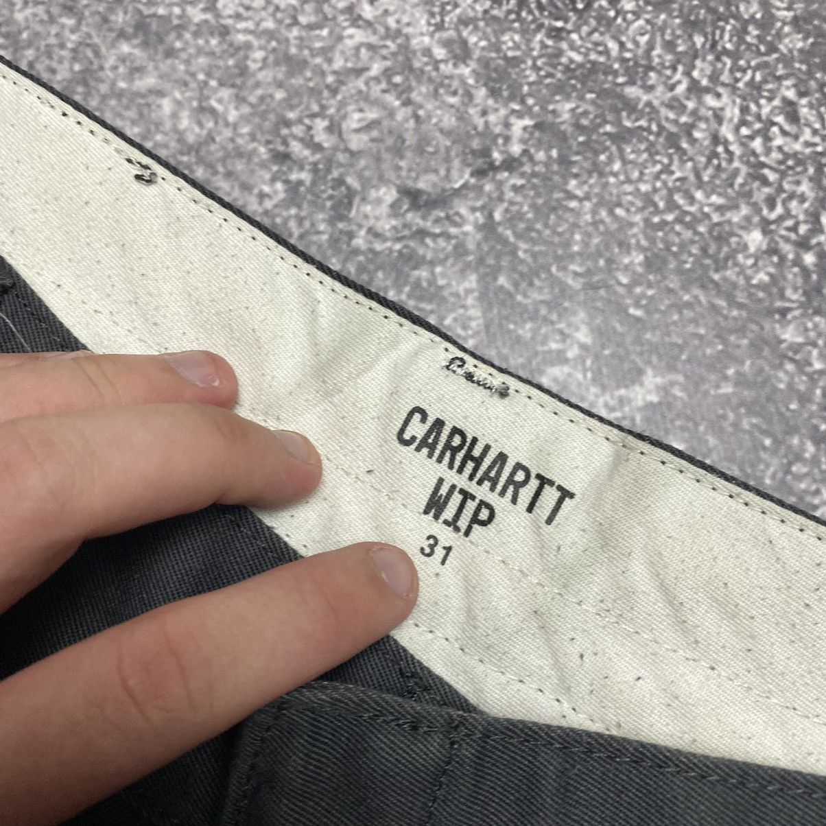 Vintage Vintage Carhartt Wip Patch logo workwear y2k shorts Size US 31 - 8 Thumbnail