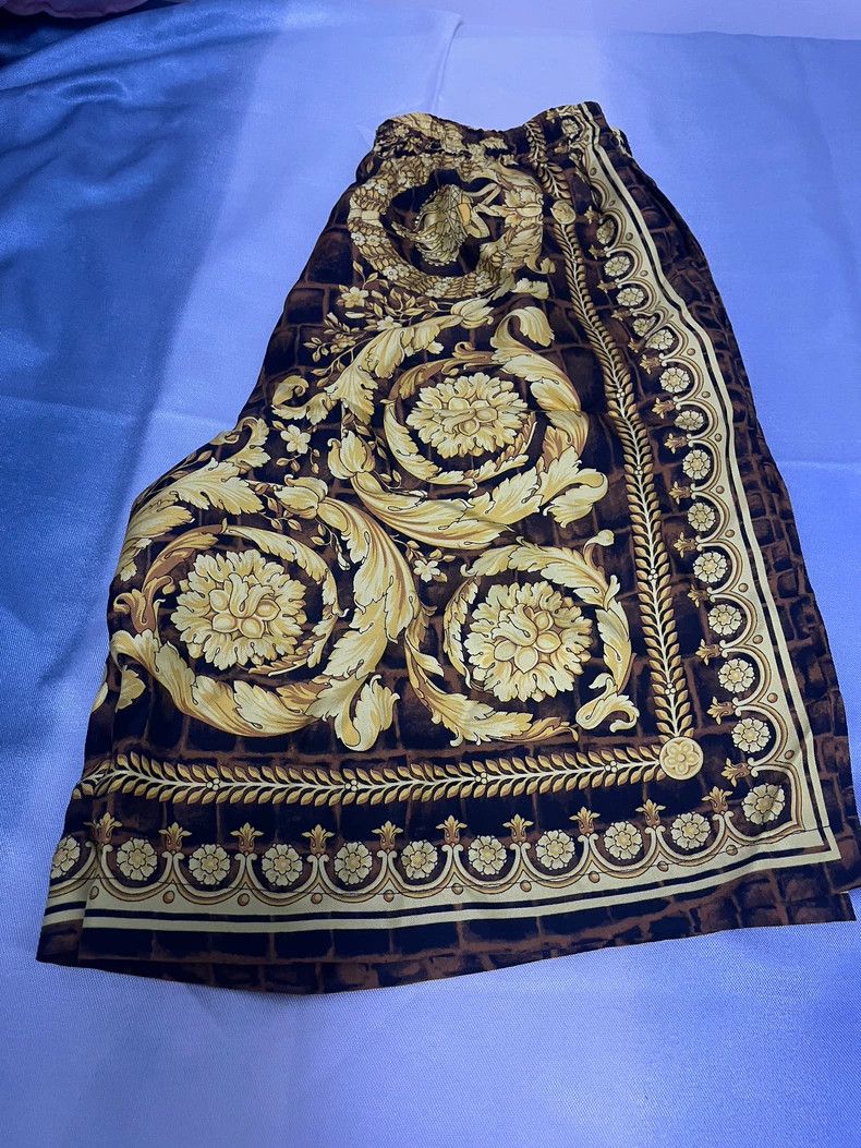 Versace Versace Black printed short sleeves Size US 28 / EU 44 - 3 Thumbnail