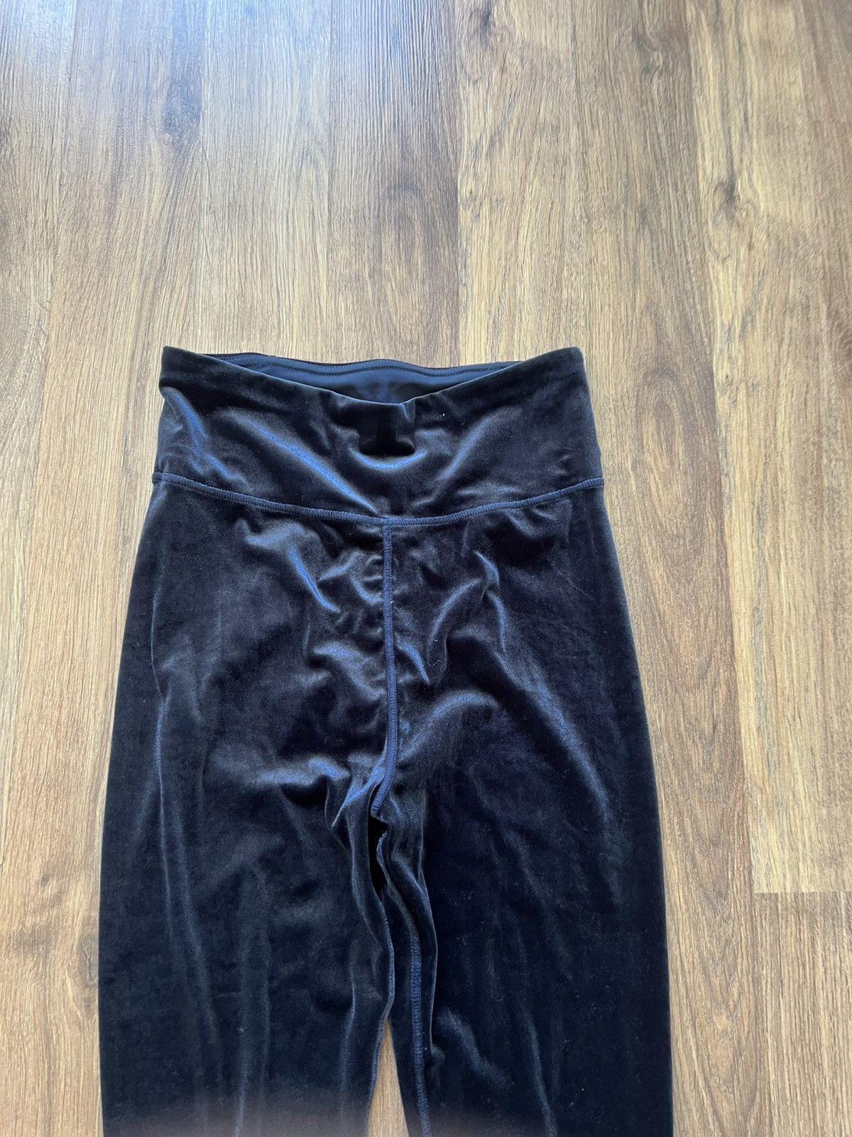 Juicy Couture Juicy Couture Velour Pants (Black/Gold) Size 29" - 5 Thumbnail