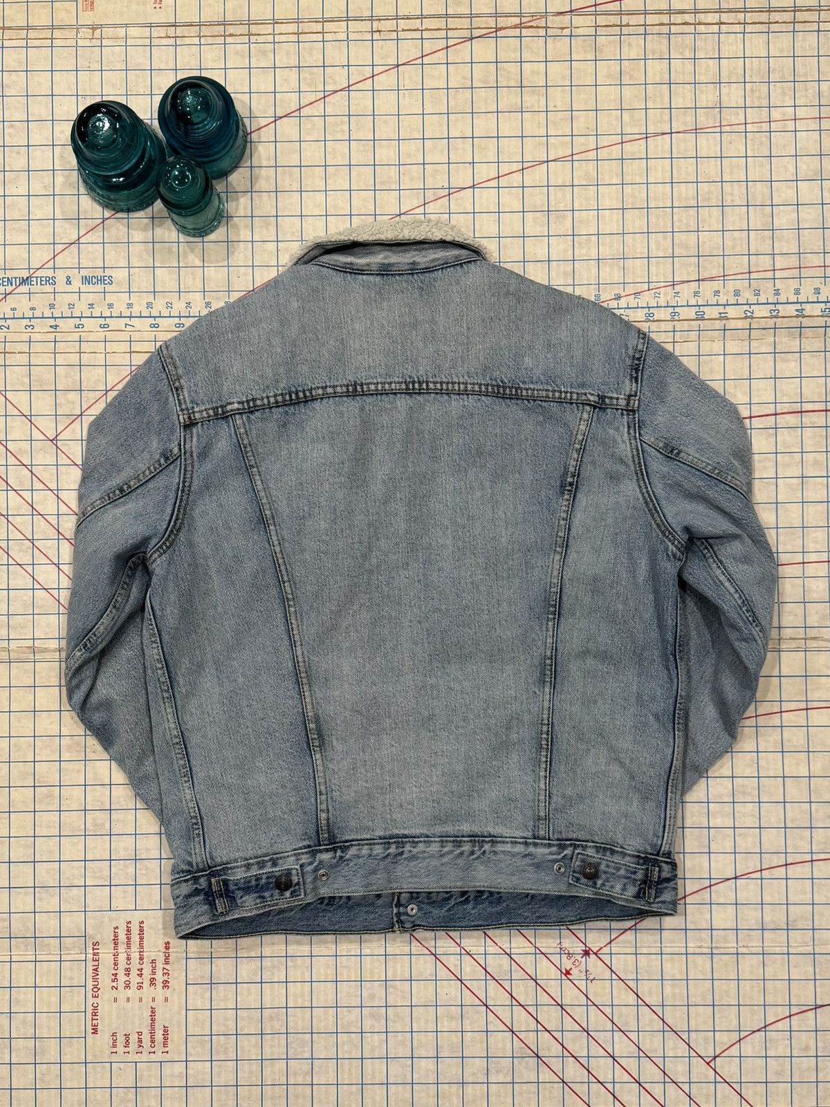 Levi's Levi’s Plaid Lined Denim Jacket Mens Size Medium Light Wash Size US M / EU 48-50 / 2 - 11 Thumbnail