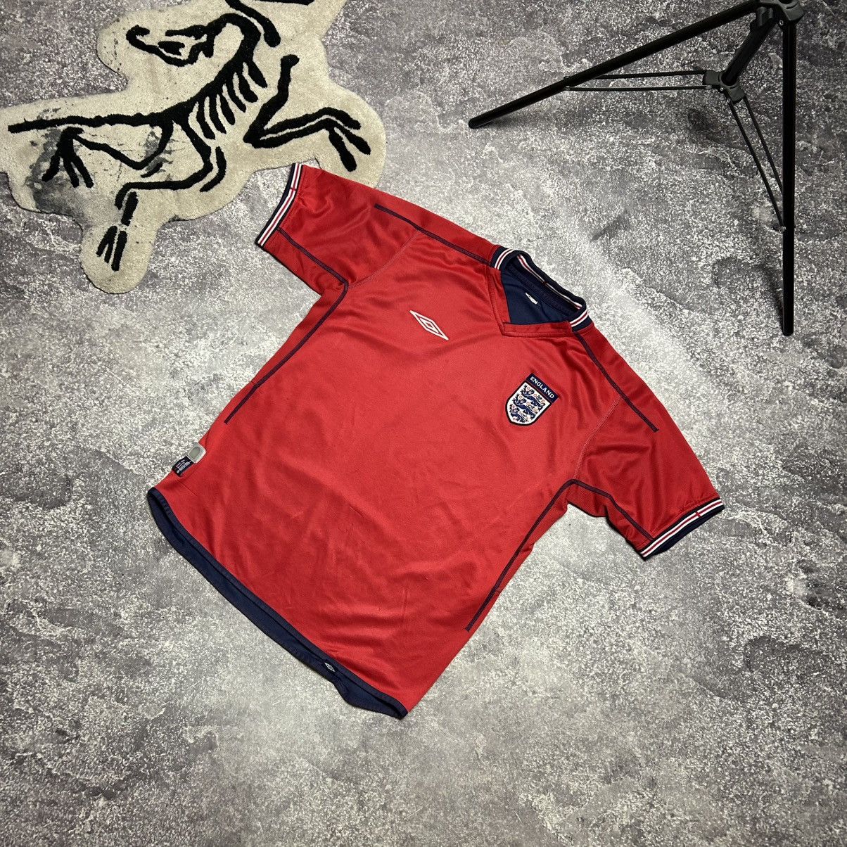 Umbro Vintage Umbro England 2004 Two-Sided home soccer jersey Size US M / EU 48-50 / 2 - 1 Thumbnail