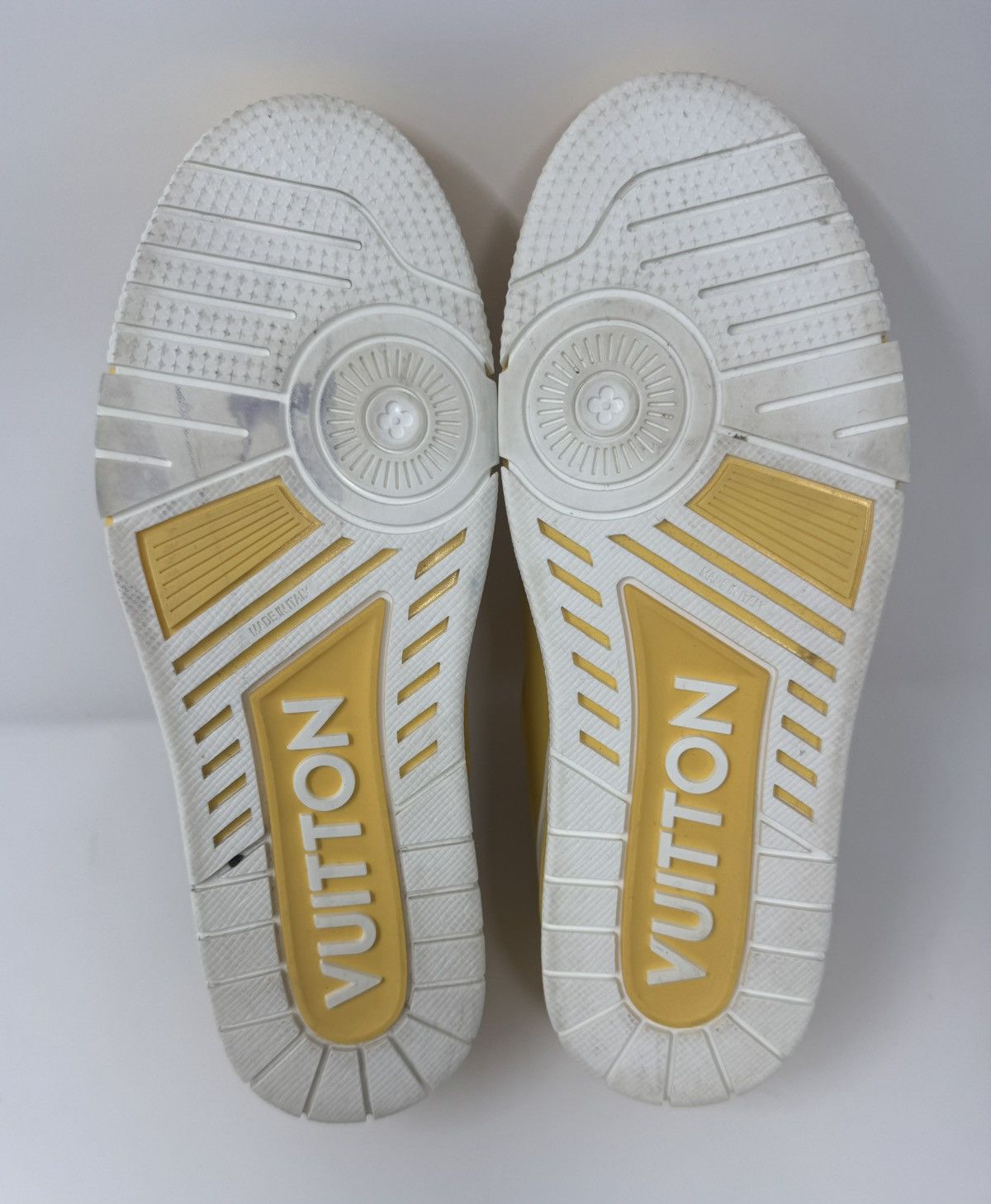 Louis Vuitton Louis Vuitton Trainer Sneaker Yellow/White New Season Size US 8 / EU 41 - 6 Thumbnail