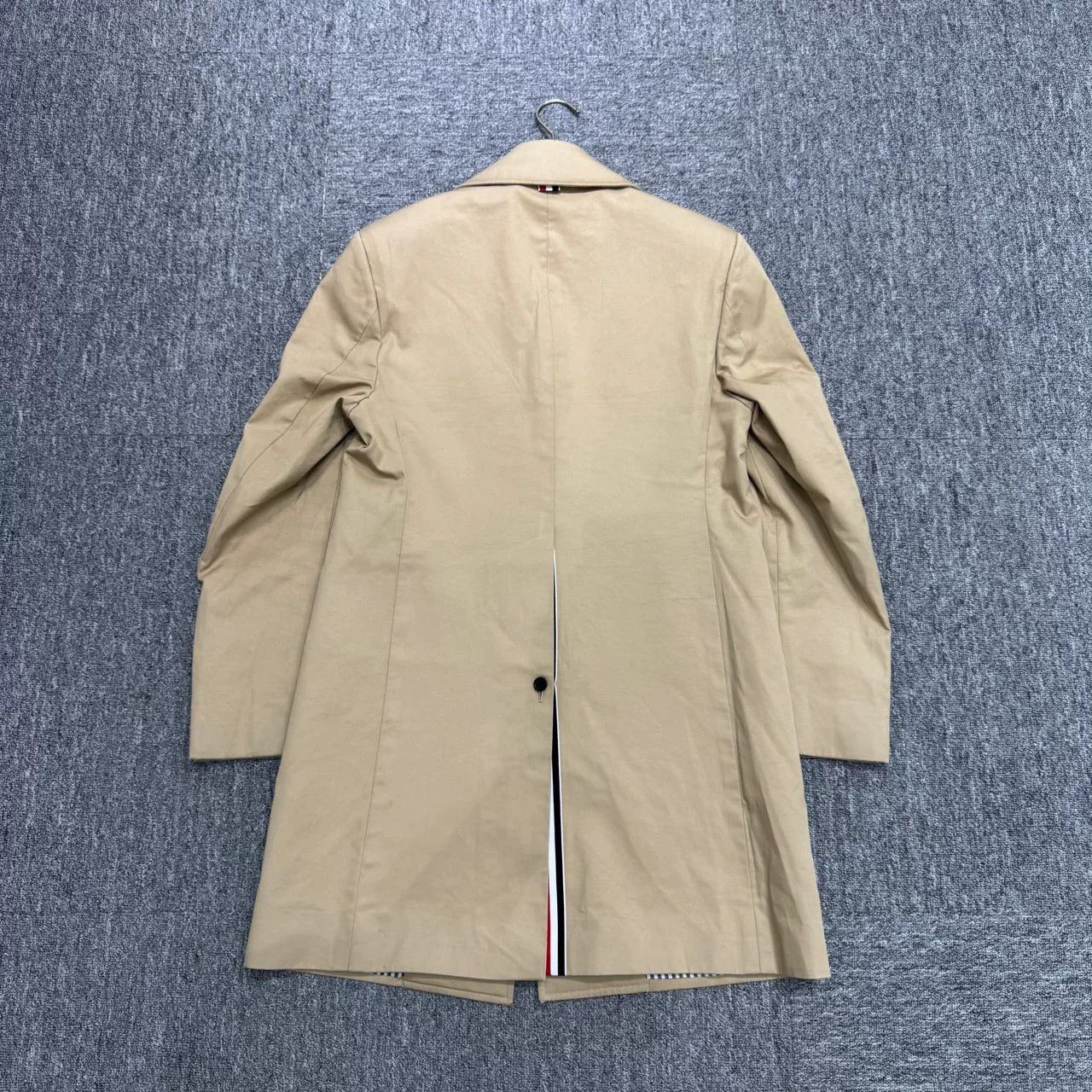 Thom Browne Thom Browne Beige Overcoat Size 0. Size US XS / EU 42 / 0 - 2 Thumbnail