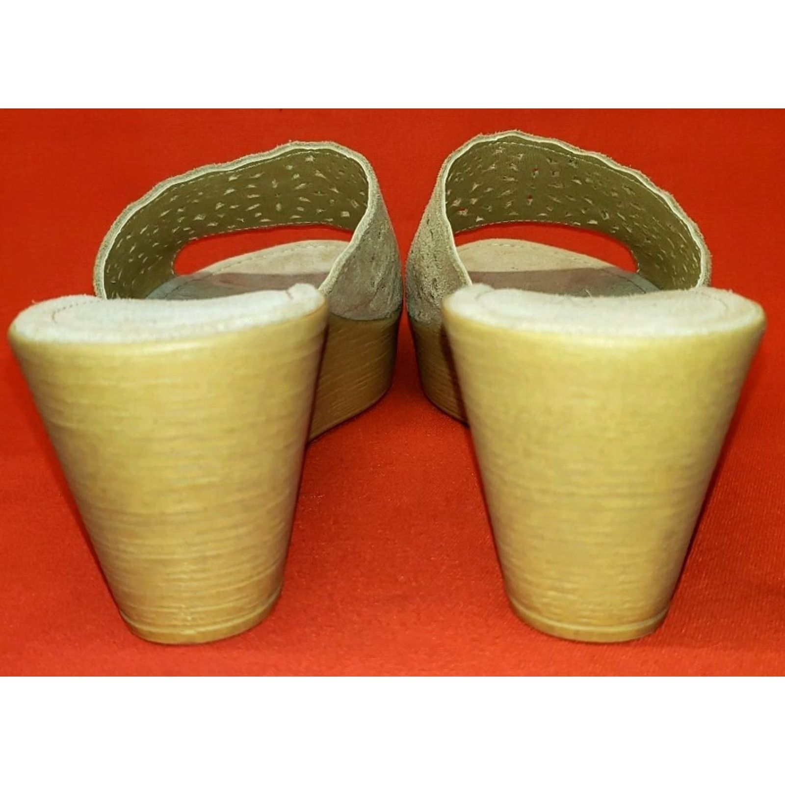Vintage Sotto Sopra Slide Wedge Sandals Women's Beige Suede Perforated Crossover 7.5M Size US 8 / IT 38 - 6 Thumbnail