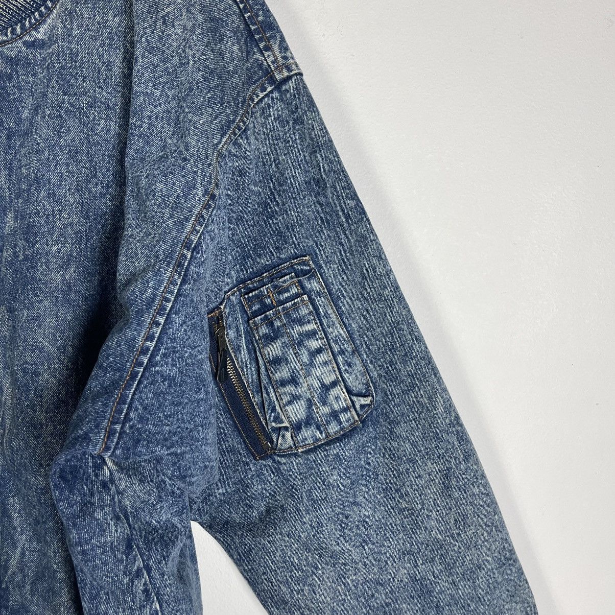 Indigo × Issey Miyake × Japanese Brand Vintage Berkshine Inspired Issey Miyake Indigo Denim Bomber Size US L / EU 52-54 / 3 - 6 Thumbnail