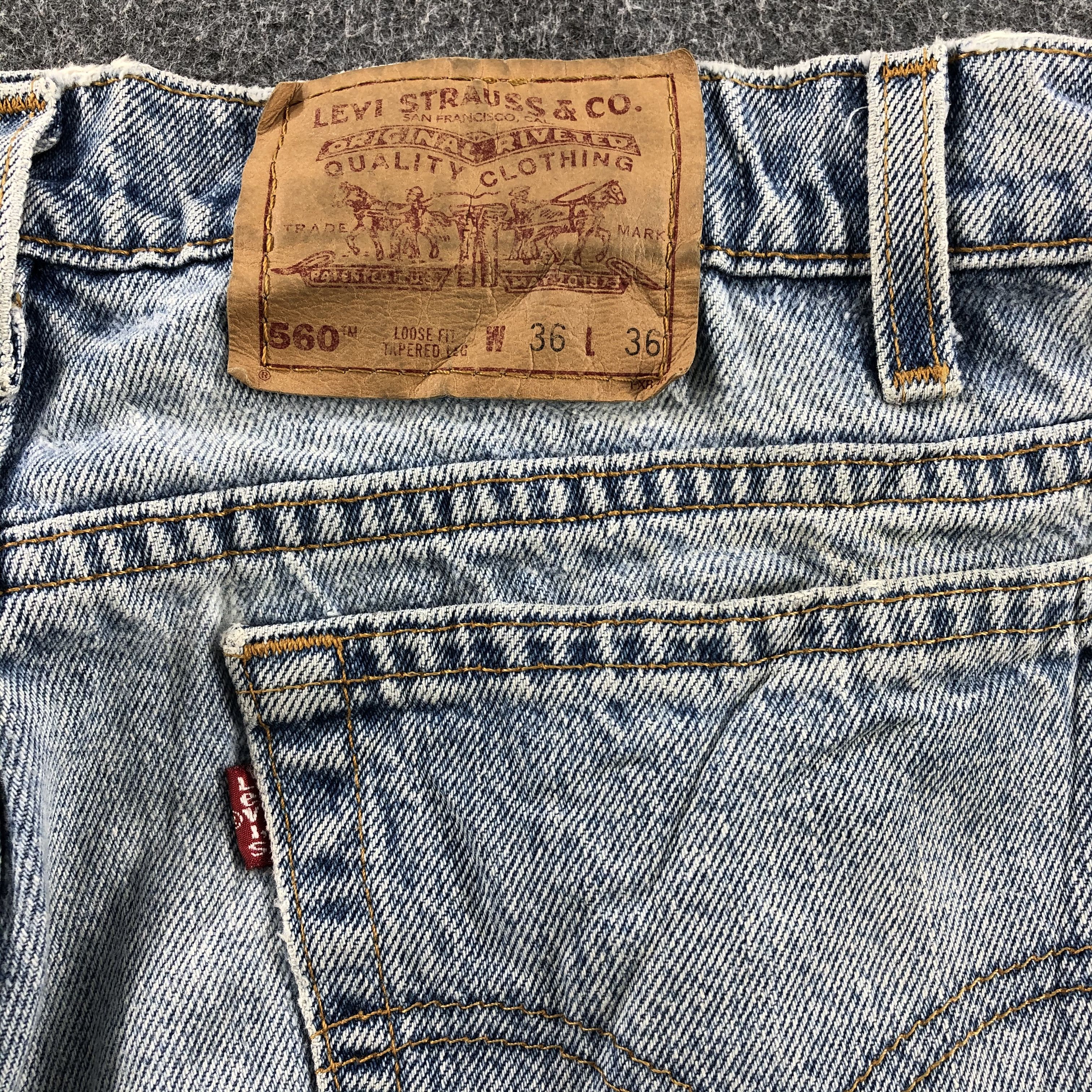 Levi's 90s Vintage Light Wash Levis 560 Jeans- J1351 Size US 35 - 5 Thumbnail