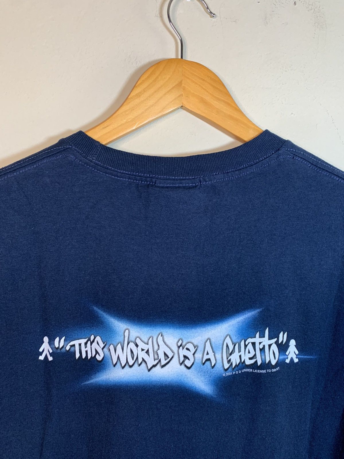 Band Tees × Vintage *RARE* Vintage 2001 P.O.D. This World Is A Ghetto Band Shirt Size US L / EU 52-54 / 3 - 4 Thumbnail